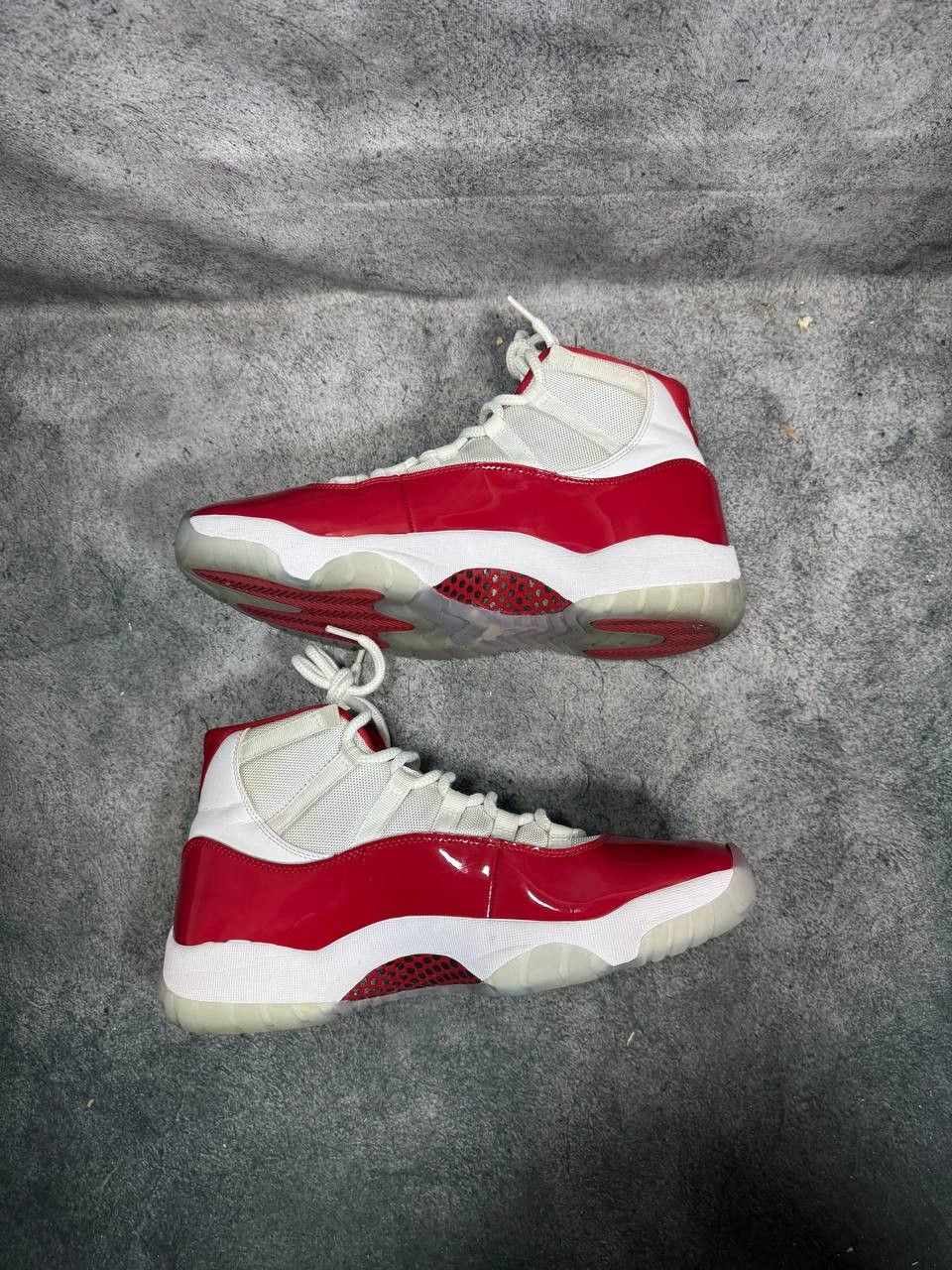 Jordan Brand Size 12 | Jordan 11 Cherry No Box | Pre-Owned Size US 12 / EU 45 - 8 Thumbnail
