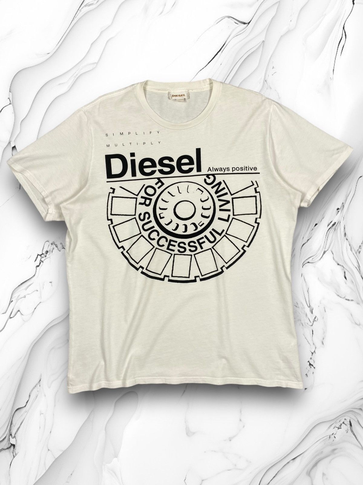 Diesel Vintage Diesel Designer Y2K Big Logo Tee T Shirt Size L Size US L / EU 52-54 / 3 - 1 Thumbnail