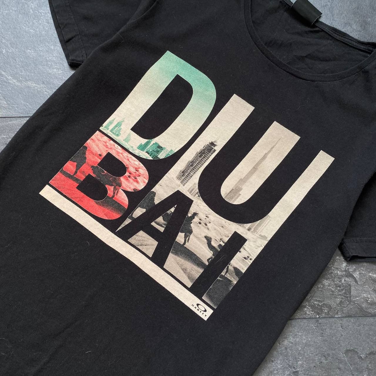 Oakley × Streetwear × Vintage Vintage big logo Dubai Oakley tee shirt Size US S / EU 44-46 / 1 - 2 Thumbnail