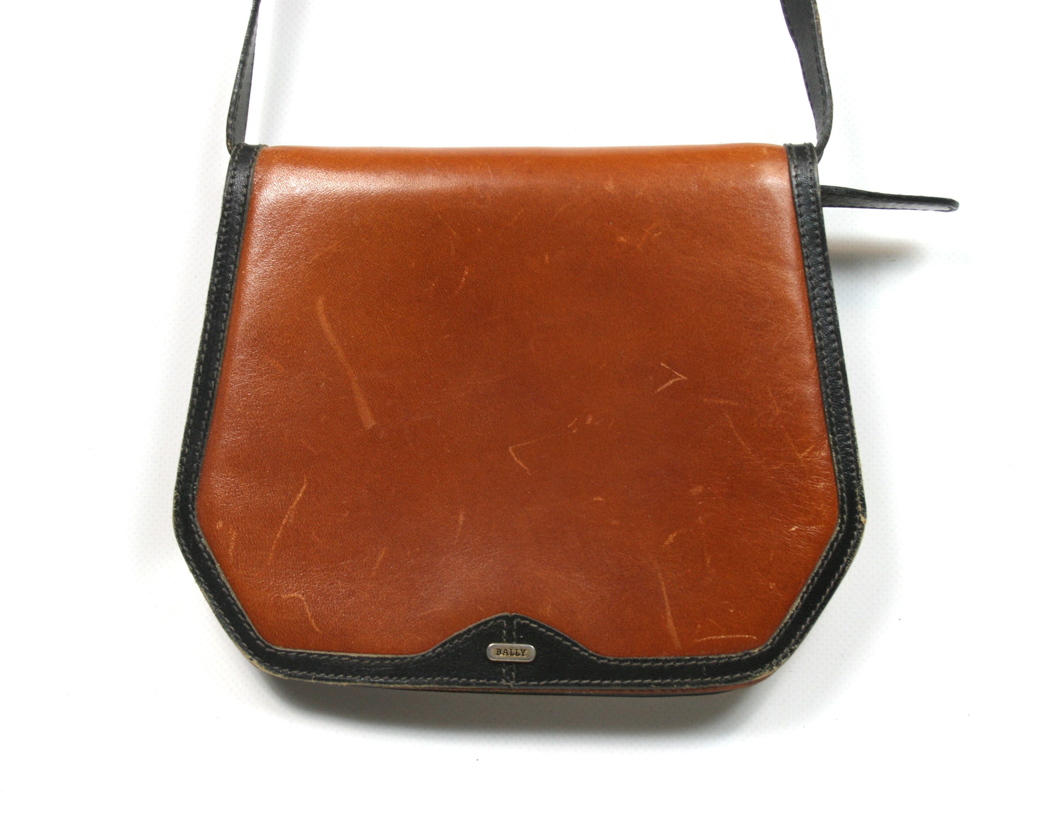 Bally 90S Logo Leather Crossbody Mini Bag Vintage Size ONE SIZE - 2 Thumbnail