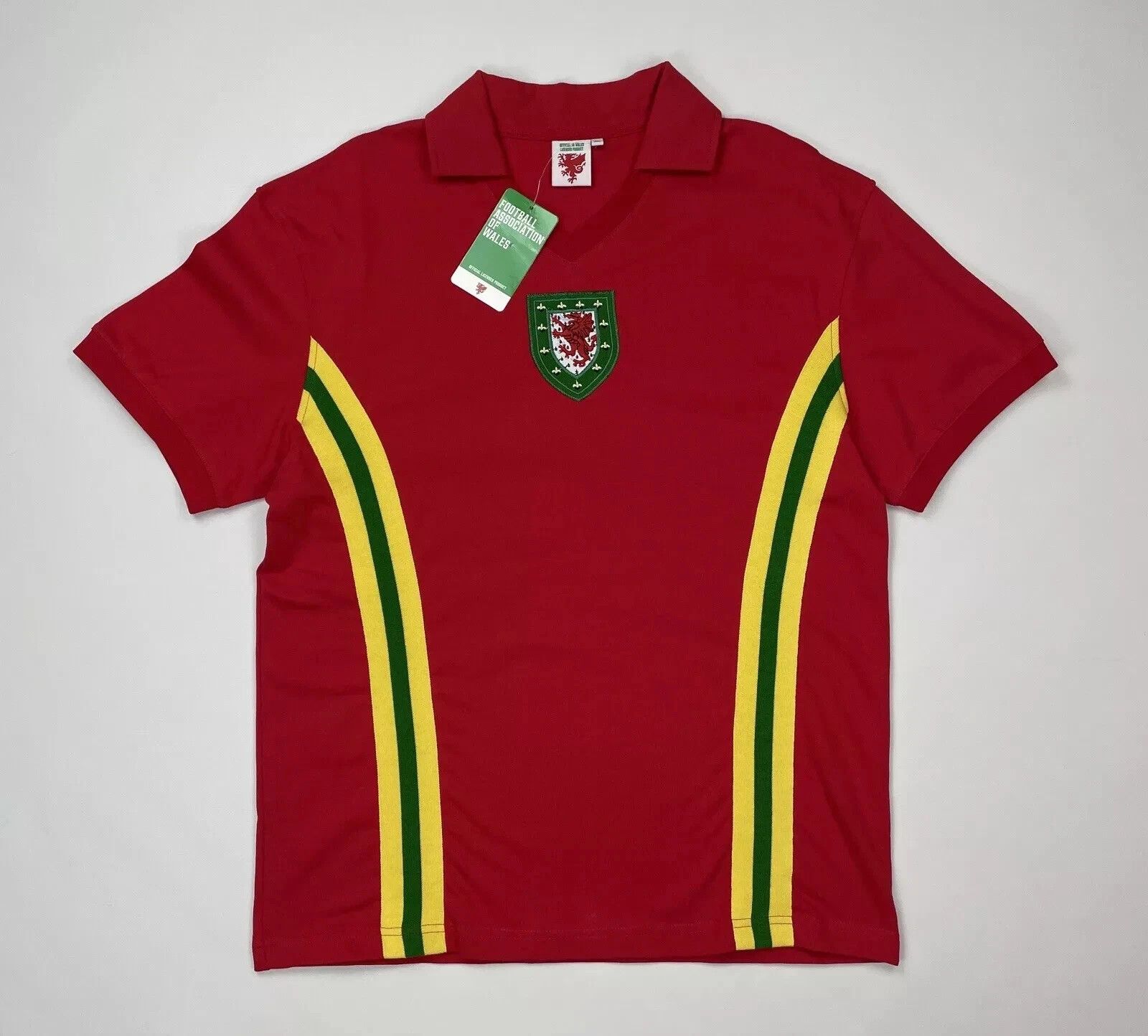Vintage NATIONAL WALES CYMRU RETRO FUN JERSEY SHIRT SOCCER FOOTBALL Size US XL / EU 56 / 4 - 1 Thumbnail