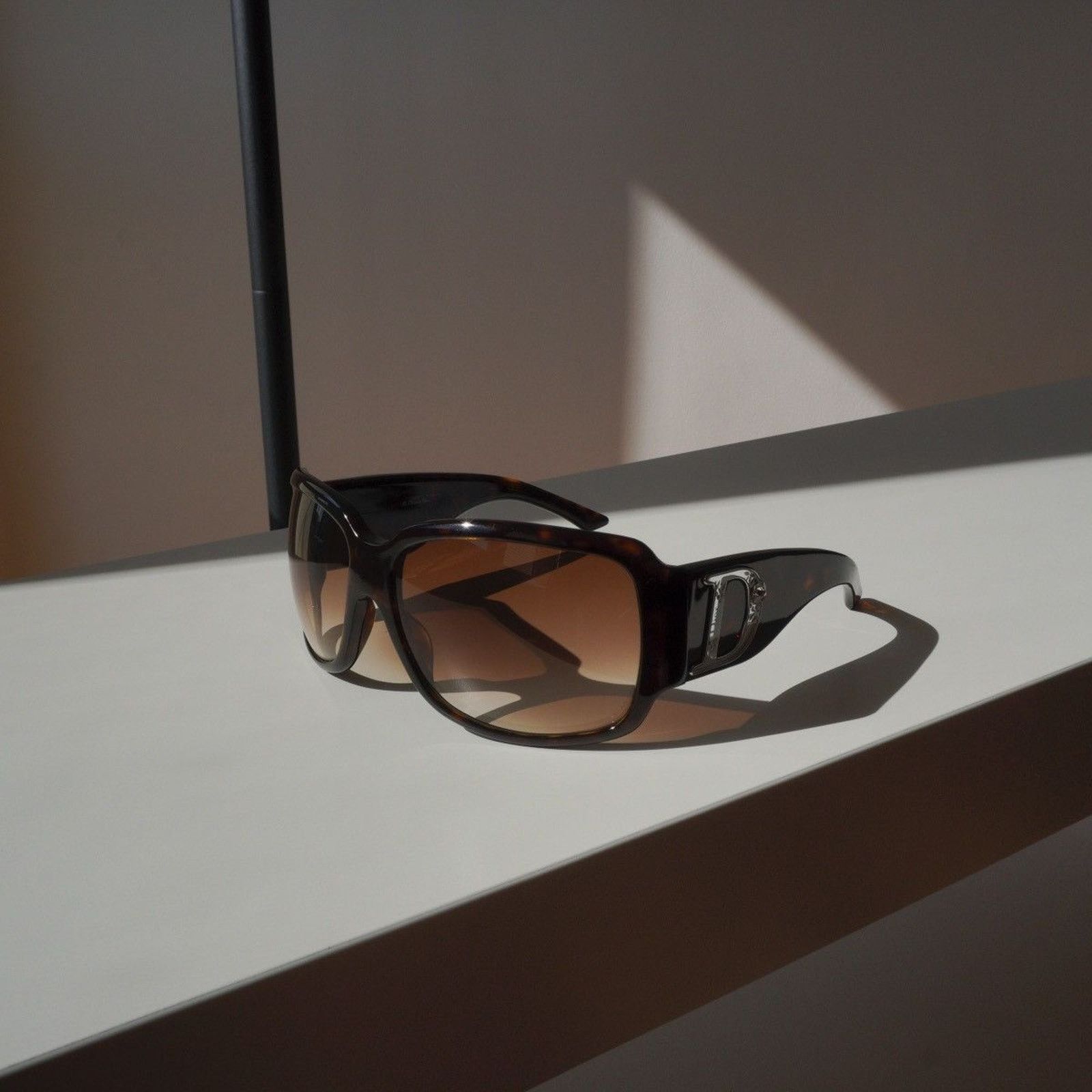 Dior Dior Boudoir N3D02 Logo Sunglasses | Grailed display picture 1
