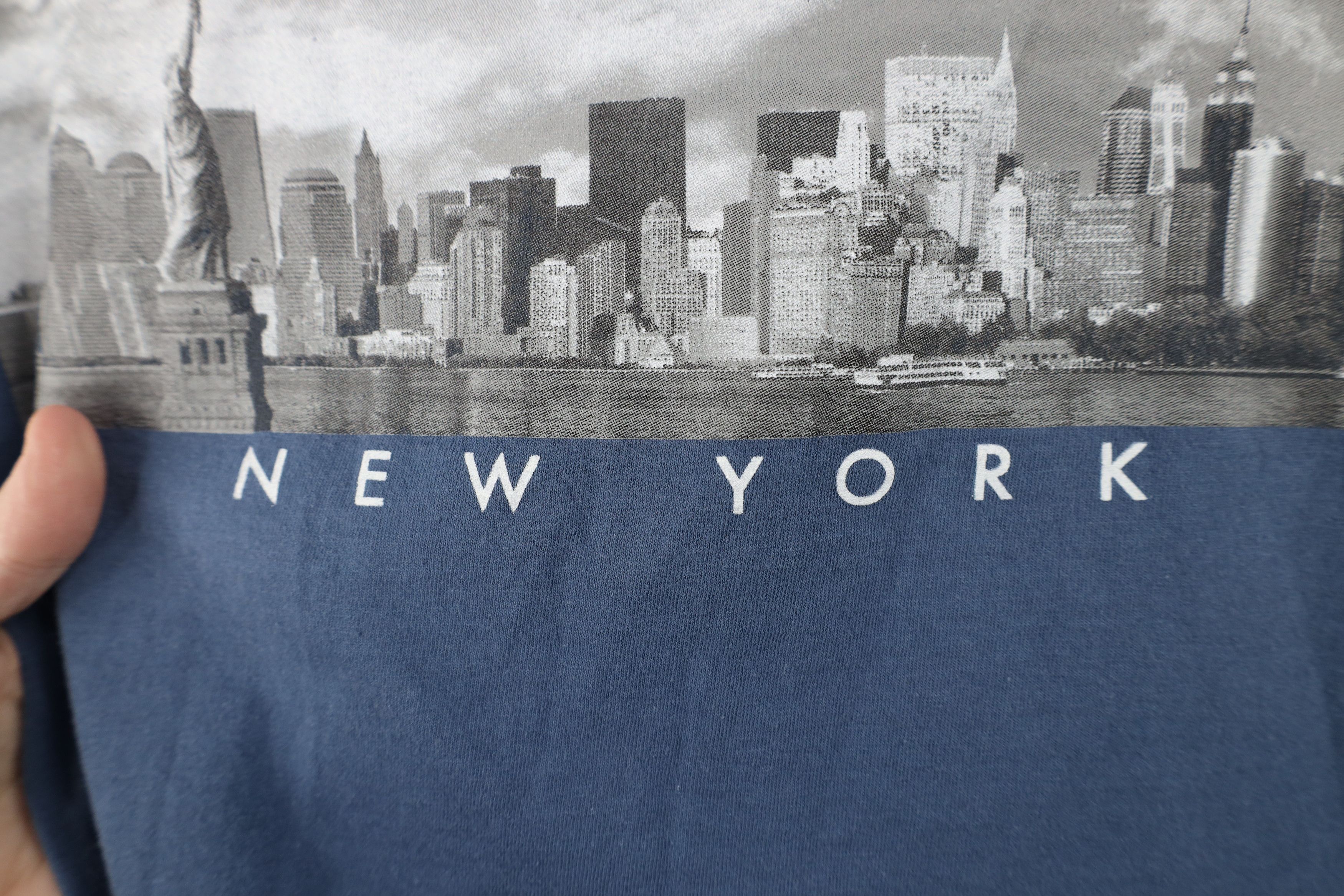 Vintage Vintage Y2K 2007 Streetwear Spell New York Box Logo T-Shirt Size US L / EU 52-54 / 3 - 6 Thumbnail