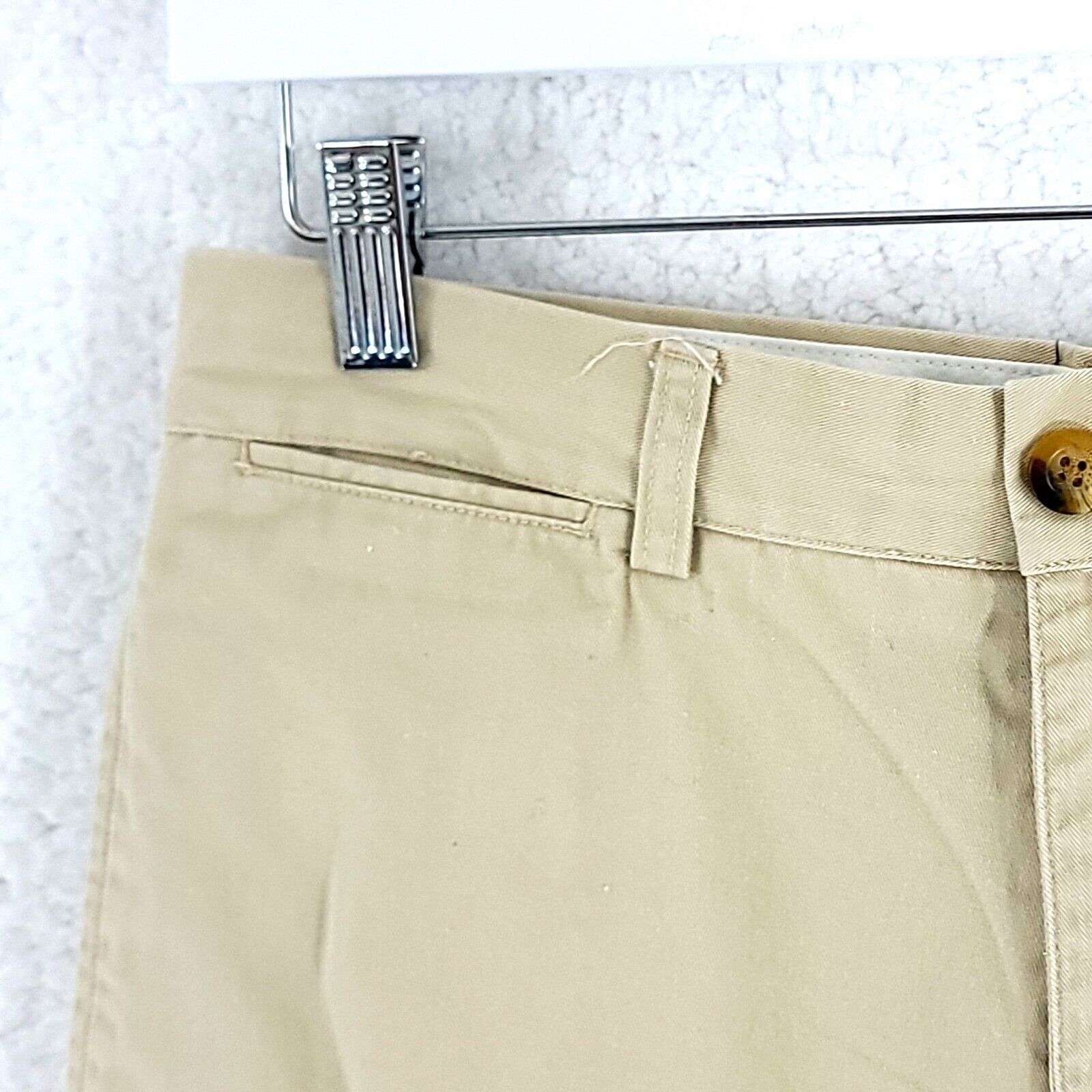 L.L. Bean L.L. Bean Tan Flat Front Cotton Chino Shorts Mid Rise 29/8.5 Size US 29 - 2 Thumbnail