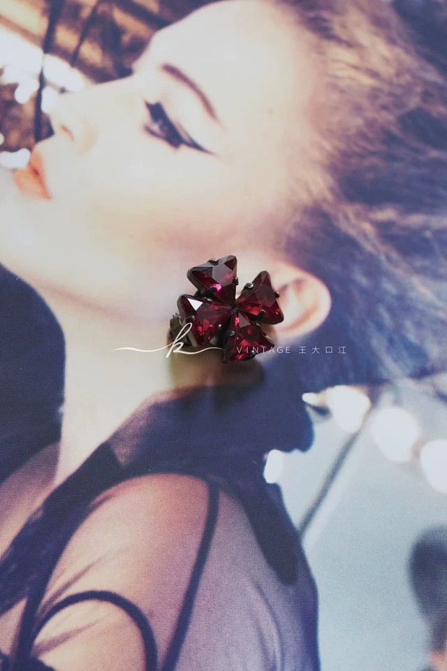 Yves Saint Laurent YSL FW1993 Malta Pomegranate Red Crystal Ear Clips Size ONE SIZE - 2 Thumbnail
