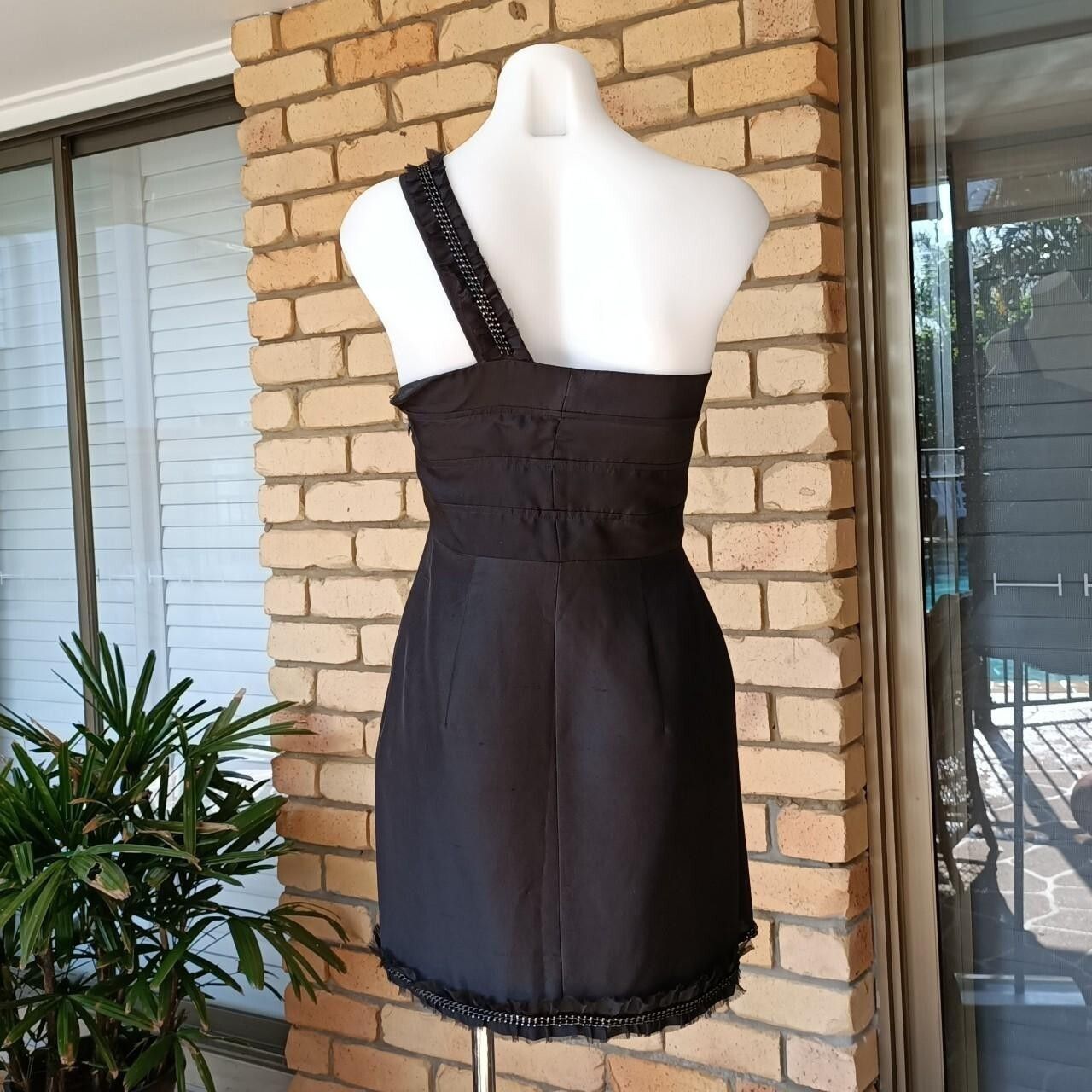 Designer × Rachel Gilbert Rachel Gilbert Silk One Shoulder Mini Dress Embellished Size XS / US 0-2 / IT 36-38 - 2 Thumbnail