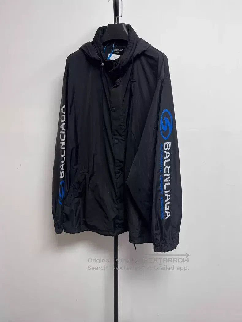 Balenciaga Balenciaga Brand Logo Printed Round Neck Buttoned Long Sle Size US XS / EU 42 / 0 - 2 Thumbnail