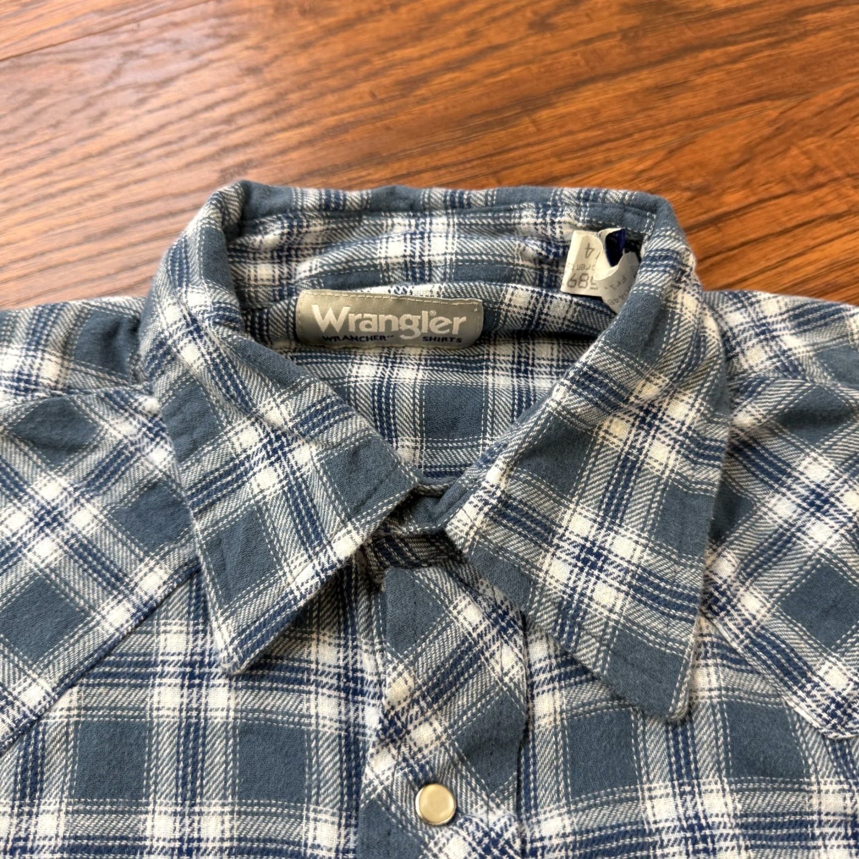 Wrangler VINTAGE Wrangler Shirt Mens L Blue Plaid Flannel Pearl Snap Long Sleeve Cotton Wrancher Size US L / EU 52-54 / 3 - 4 Thumbnail