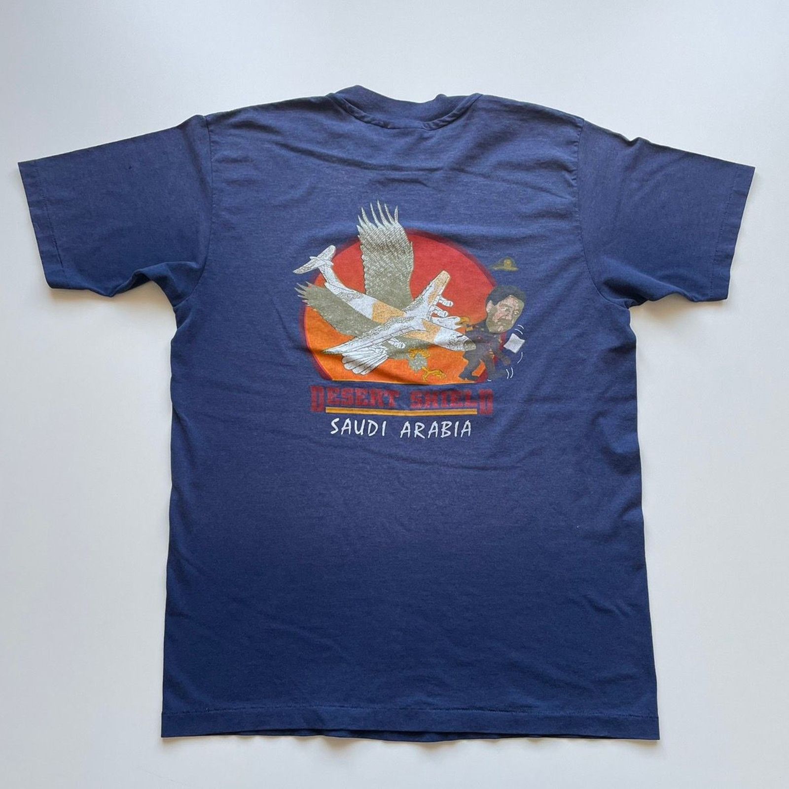 Hanes Vintage 90s Sadam Hussein USA Funny Art T Shirt Large Rare Size US M / EU 48-50 / 2 - 1 Thumbnail
