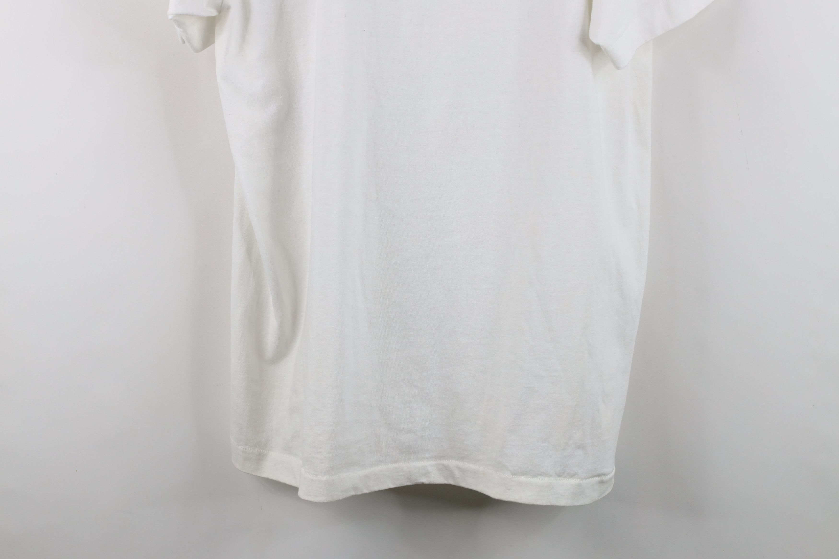 Vintage Vintage 70s Leslie Arwin Coat Short Sleeve T-Shirt White USA Size US XL / EU 56 / 4 - 15 Thumbnail