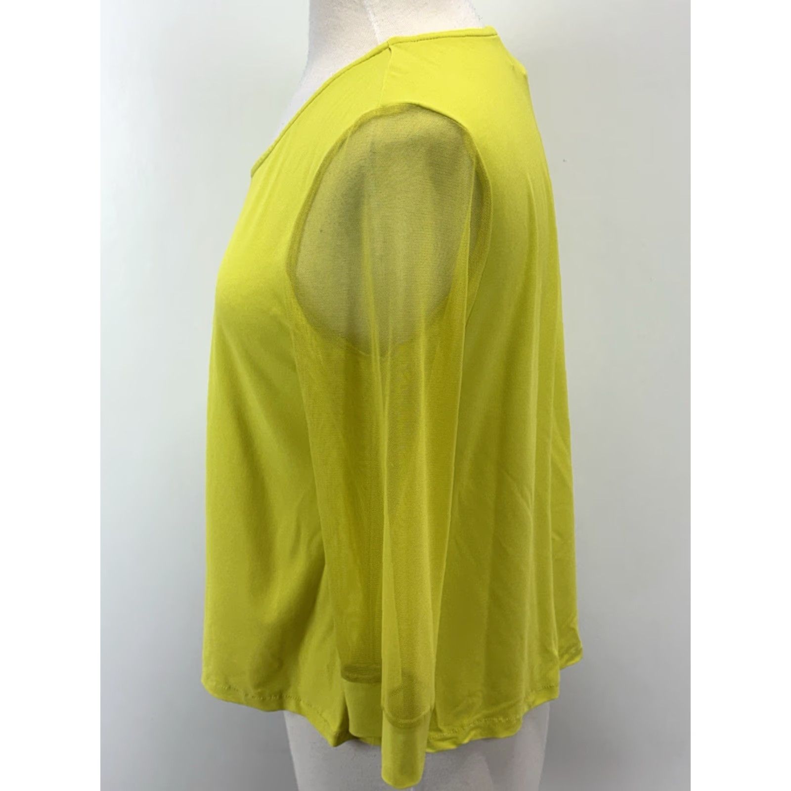 Joseph Ribkoff VINTAGE? No, Joseph Ribkoff Citrine Top Shirt Sz 12 Long Sleeve Round Neck Stretch Solid Green Yellow Women Shirt Ladies Size 12 Casual Comfort Size XL / US 12-14 / IT 48-50 - 2 Thumbnail