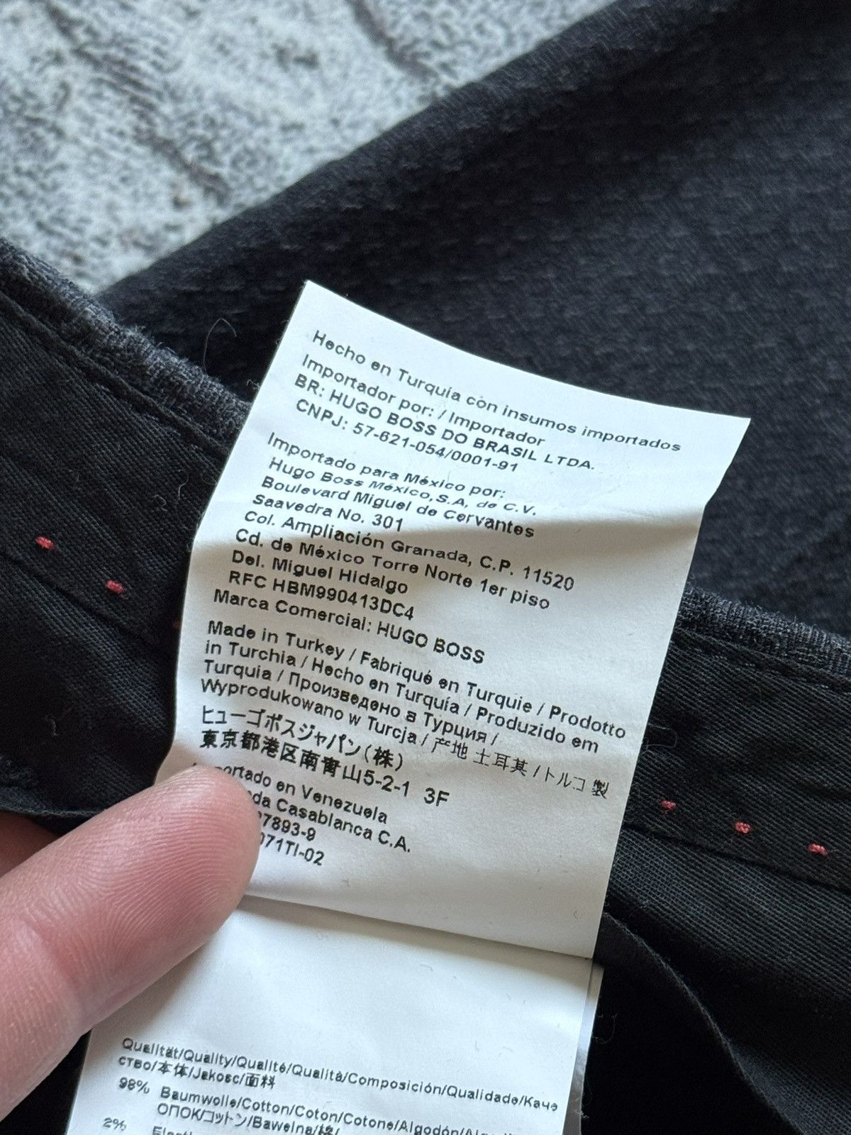 Hugo Boss Hugo Boss 32/30 casual chinos pants trousers old money Size US 32 / EU 48 - 13 Thumbnail