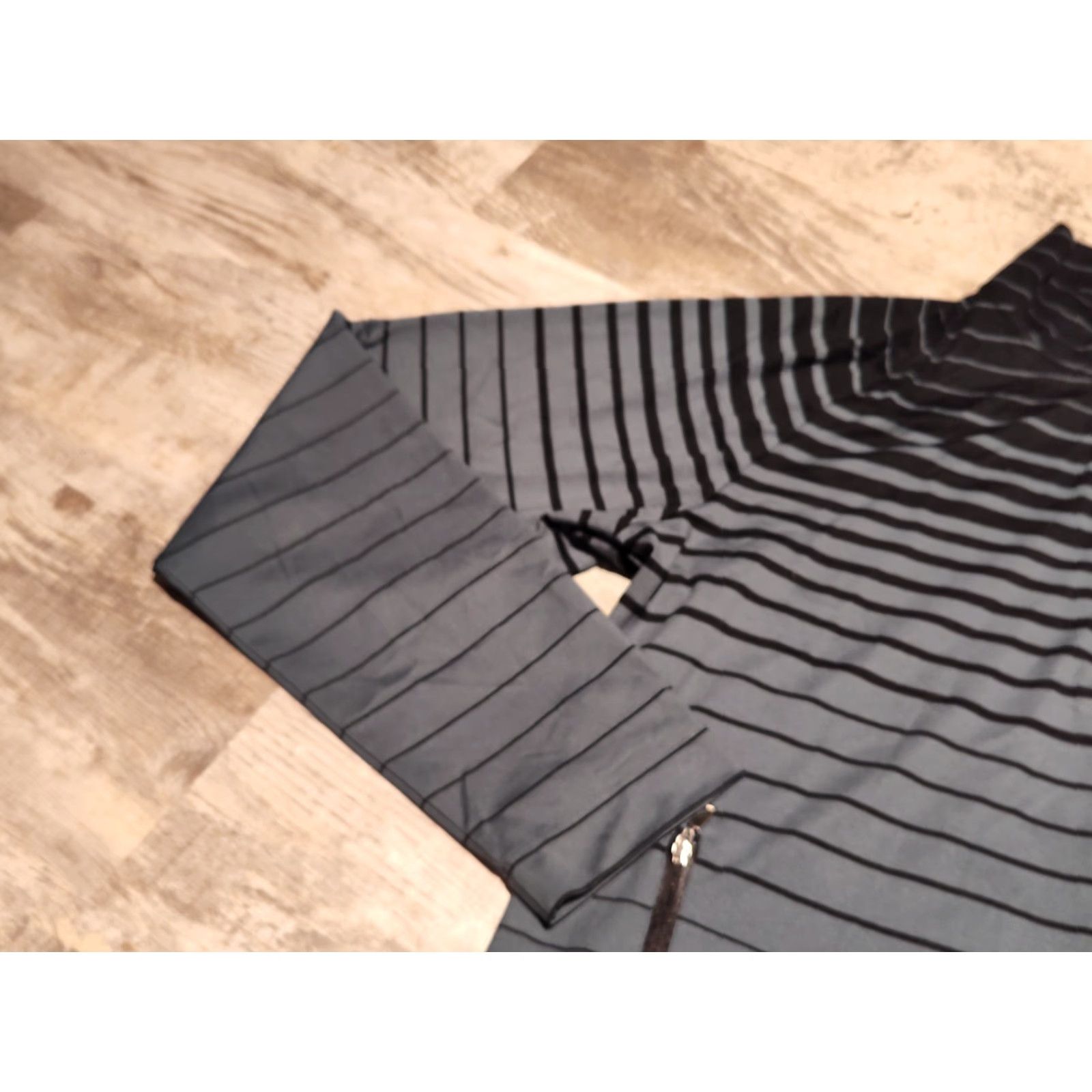 Nike Nike Golf Women’s L Dry-fit 1/4 Zip Pullover Long Sleeve Gray Black Striped Size L / US 10 / IT 46 - 3 Thumbnail
