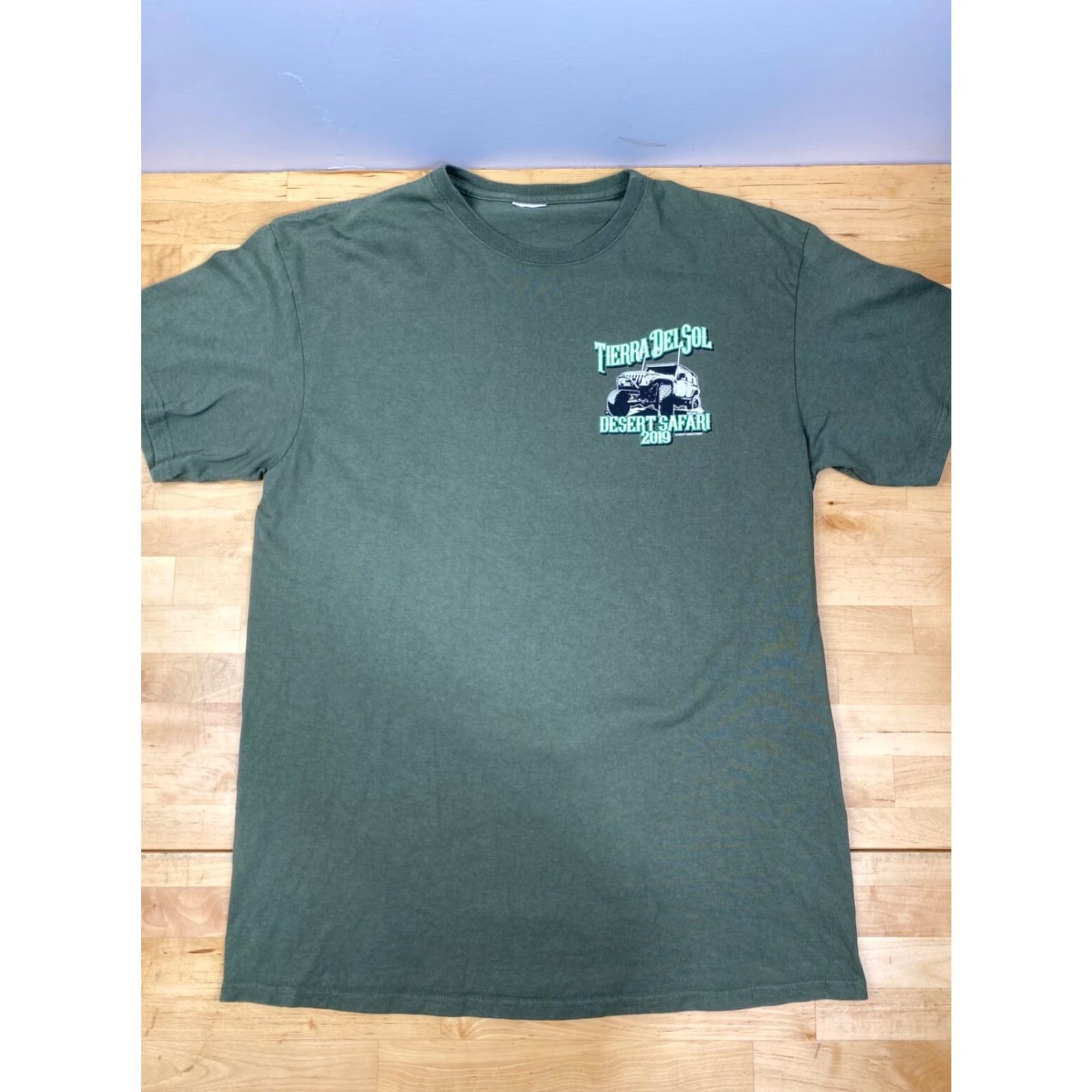 Vintage Tierra Del Sol Desert Safari Graphic T Shirt M Green Off Roading Truck SUV #6325 Mens Short Sleeve Crew Neck Jacket? Size US M / EU 48-50 / 2 - 2 Thumbnail