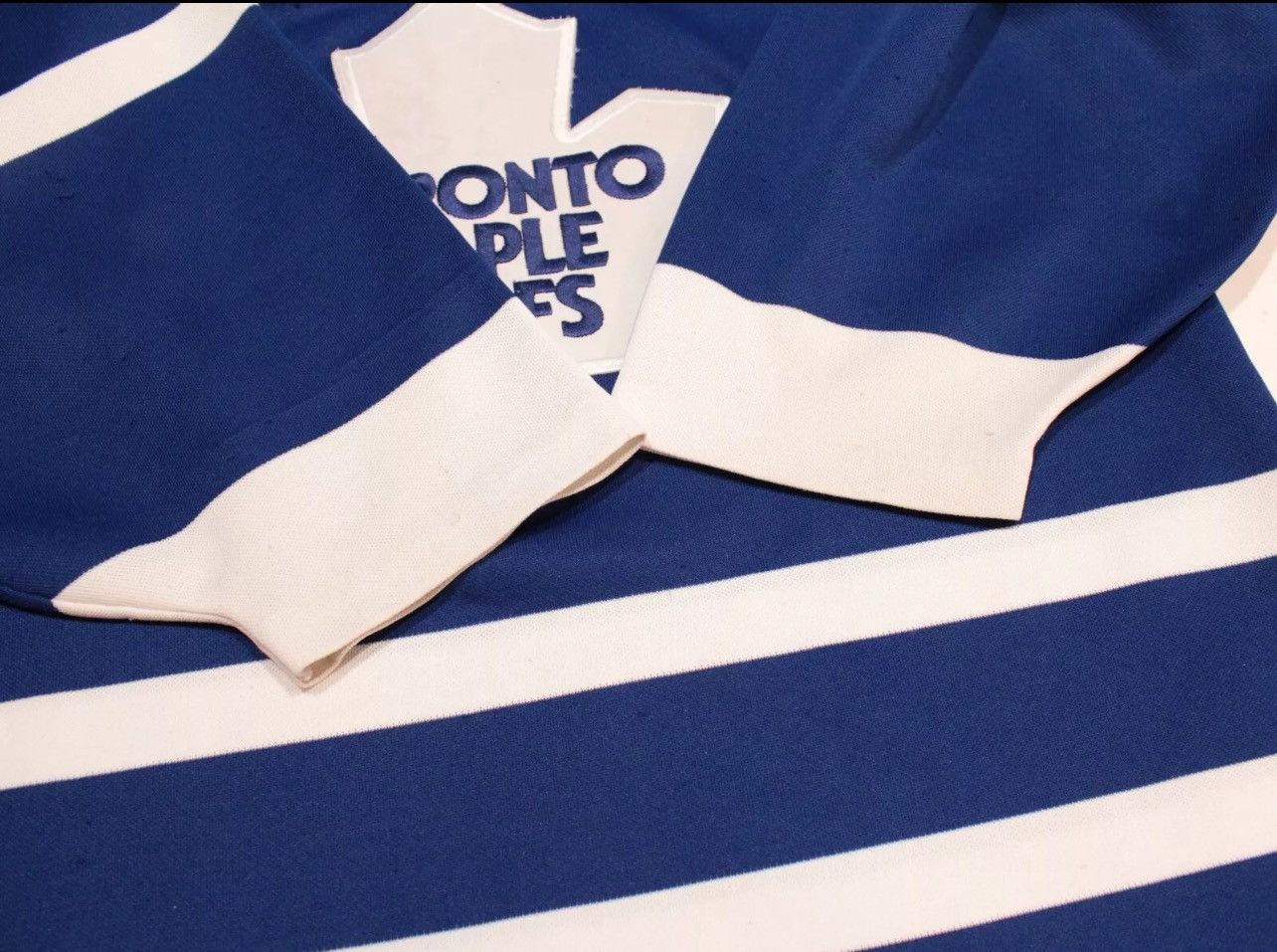 Ccm × NHL × Vintage VINTAGE 90s Toronto Maple Leafs NHL Hockey Jersey Sz Small Size US S / EU 44-46 / 1 - 6 Thumbnail