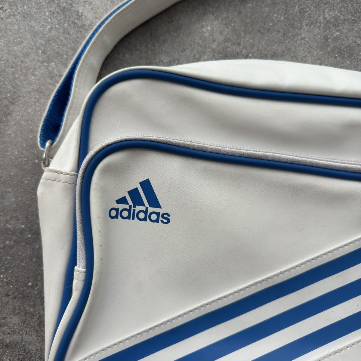 Adidas × Vintage Adidas Y2K Vintage Crossbody Bag Size ONE SIZE - 6 Thumbnail