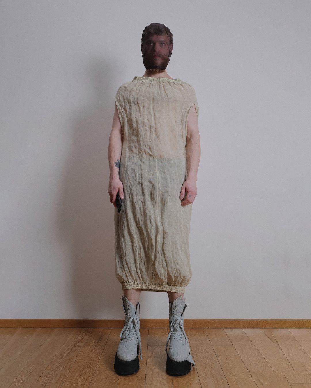 image of Individual Designer Mothballed Silhouette Antonius 39.01 in Light Green, Men's (Size Medium)