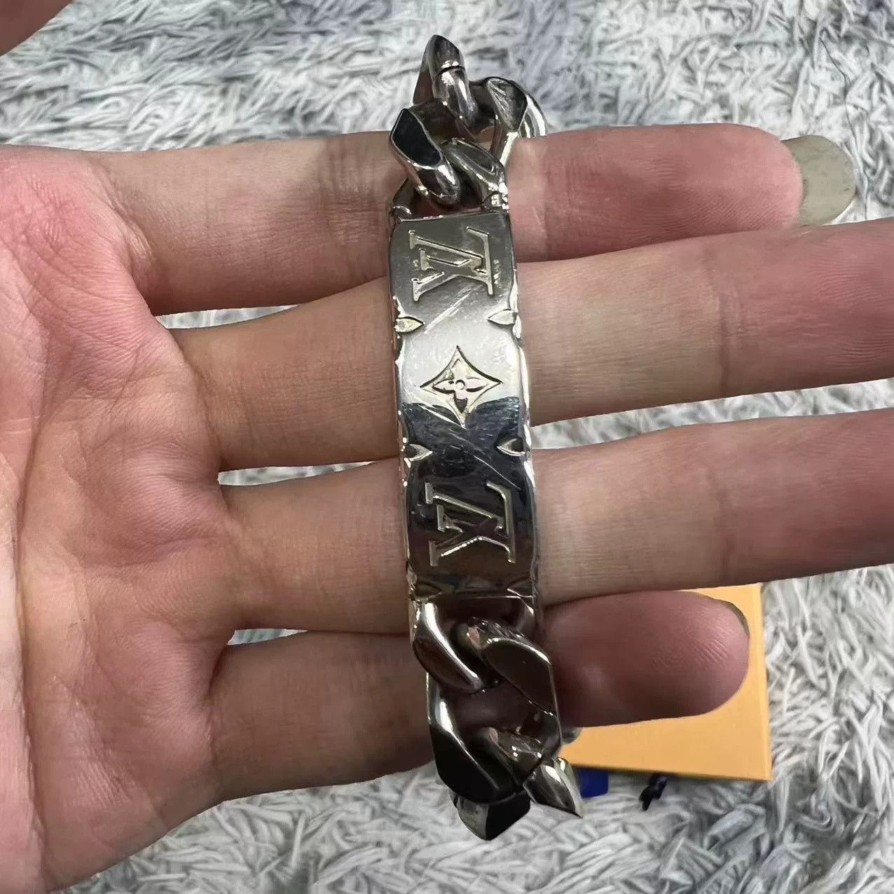 Louis Vuitton Louis Vuitton Cuban Link Bracelet Size ONE SIZE - 2 Thumbnail