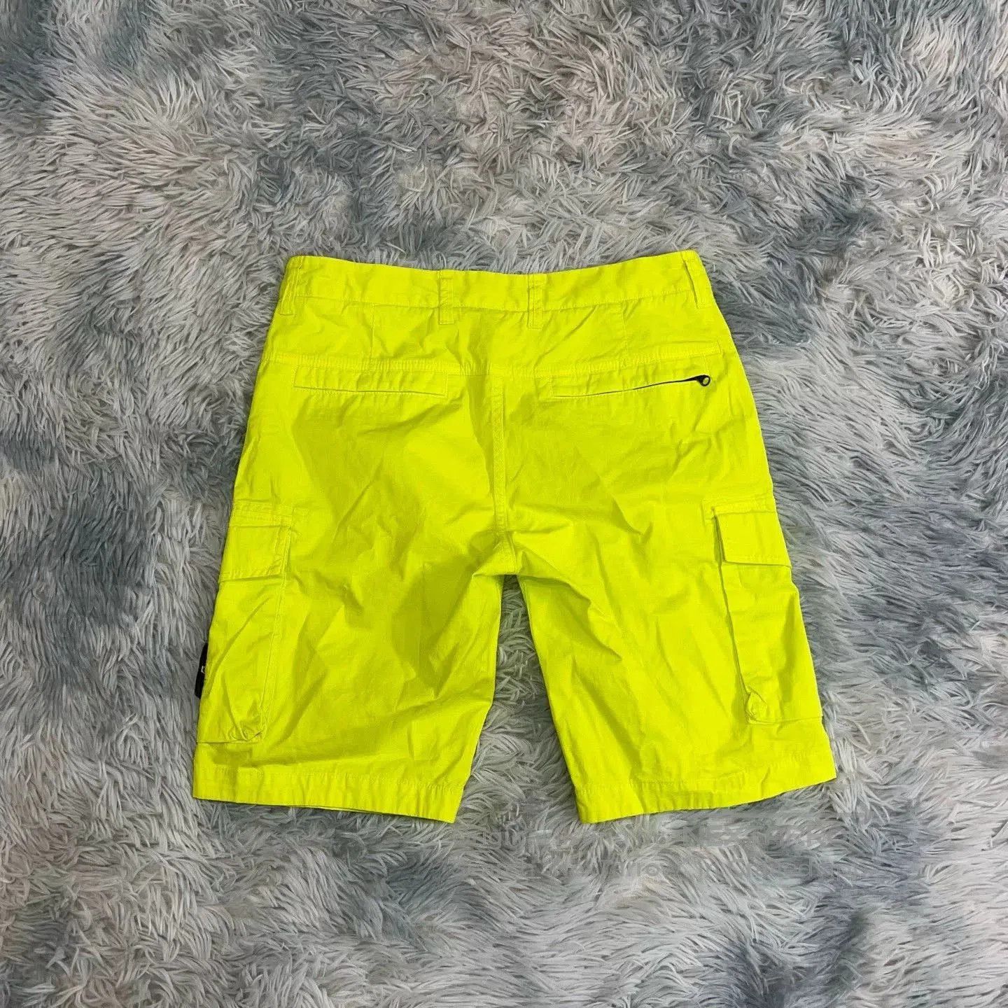 Stone Island Stone Island Shorts Size 31. Size US 31 - 2 Thumbnail