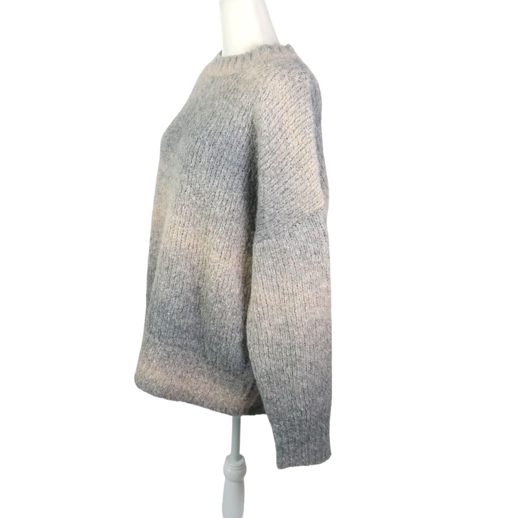 Banana Republic Banana Republica Light Heather Grey Spacedye Crewneck Alpaca Sweater M Women Long Sleeve Knit Pullover Casual Fall Winter Spring - Mens/Womens Size M / US 6-8 / IT 42-44 - 3 Thumbnail