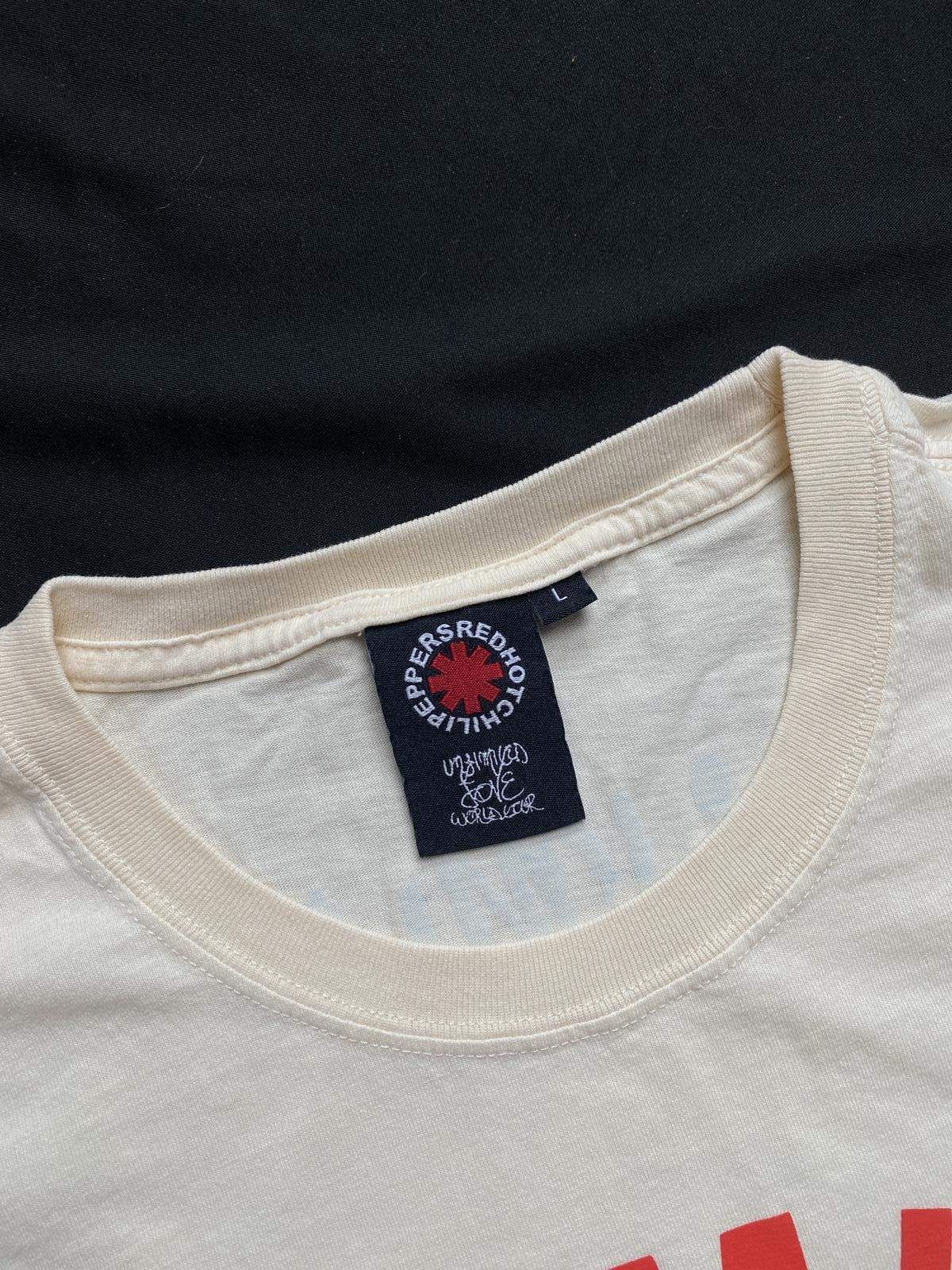 Japanese Brand Rare Red Hot Chili Peppers Unlimited Love T-shirt Large Size US L / EU 52-54 / 3 - 3 Thumbnail