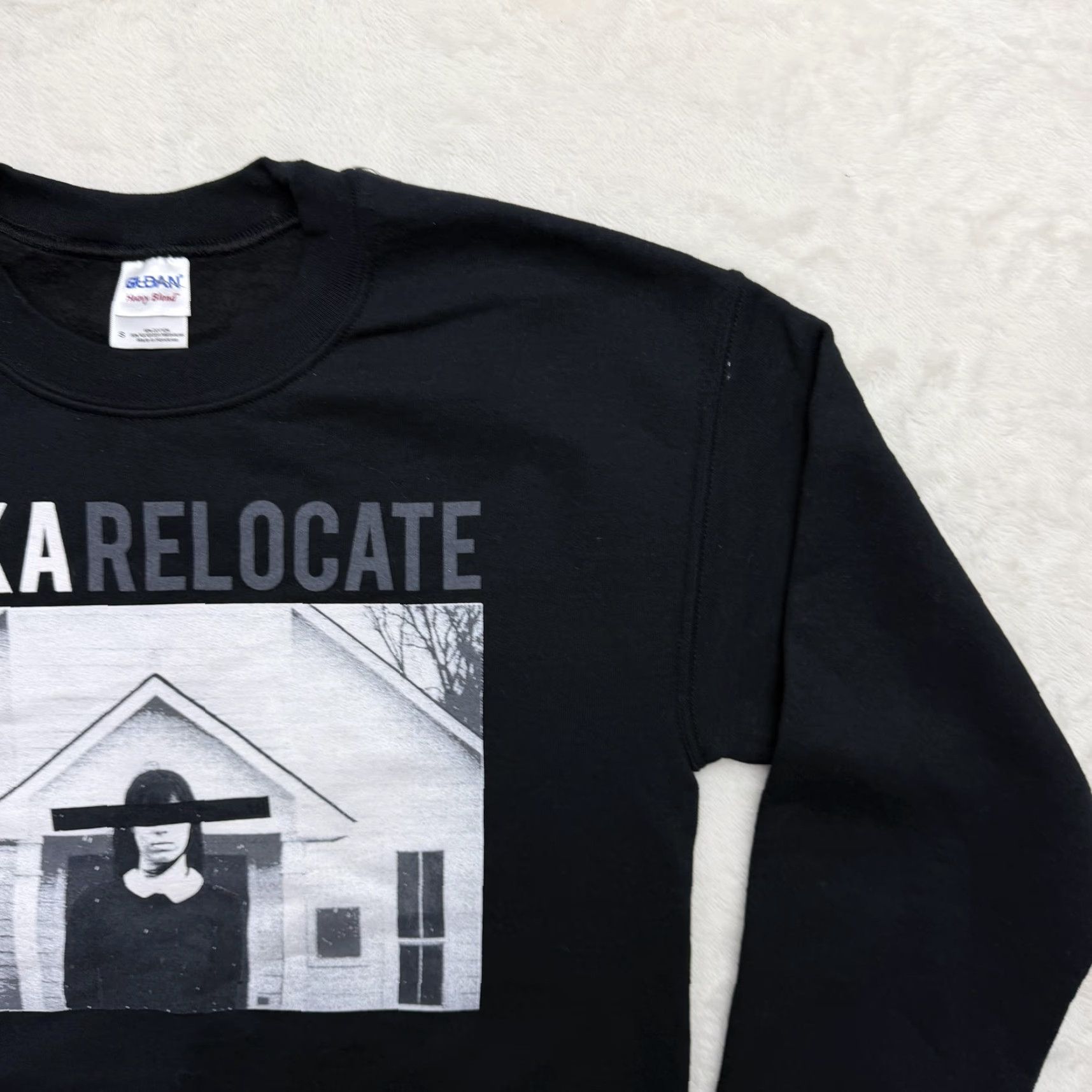Gildan Myka Relocate Sweatshirt Mens Small Black Gildan Heavy Blend Fleece Graphic Print Music Rock Pullover Size US S / EU 44-46 / 1 - 4 Thumbnail