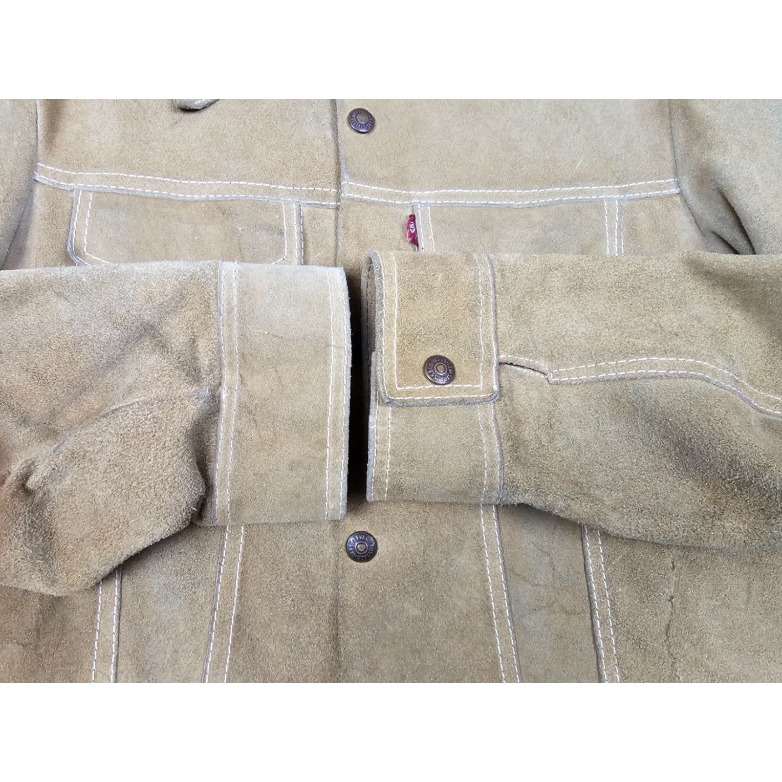 Levi's VINTAGE Levi's BIG E SUEDE LEATHER JACKET SHIRT SZ 38 Brown Men Leather, Suede 60's 18 INCH 20 INCH 23 INCH 23 INCH Mens Size US XXS / EU 40 - 6 Thumbnail