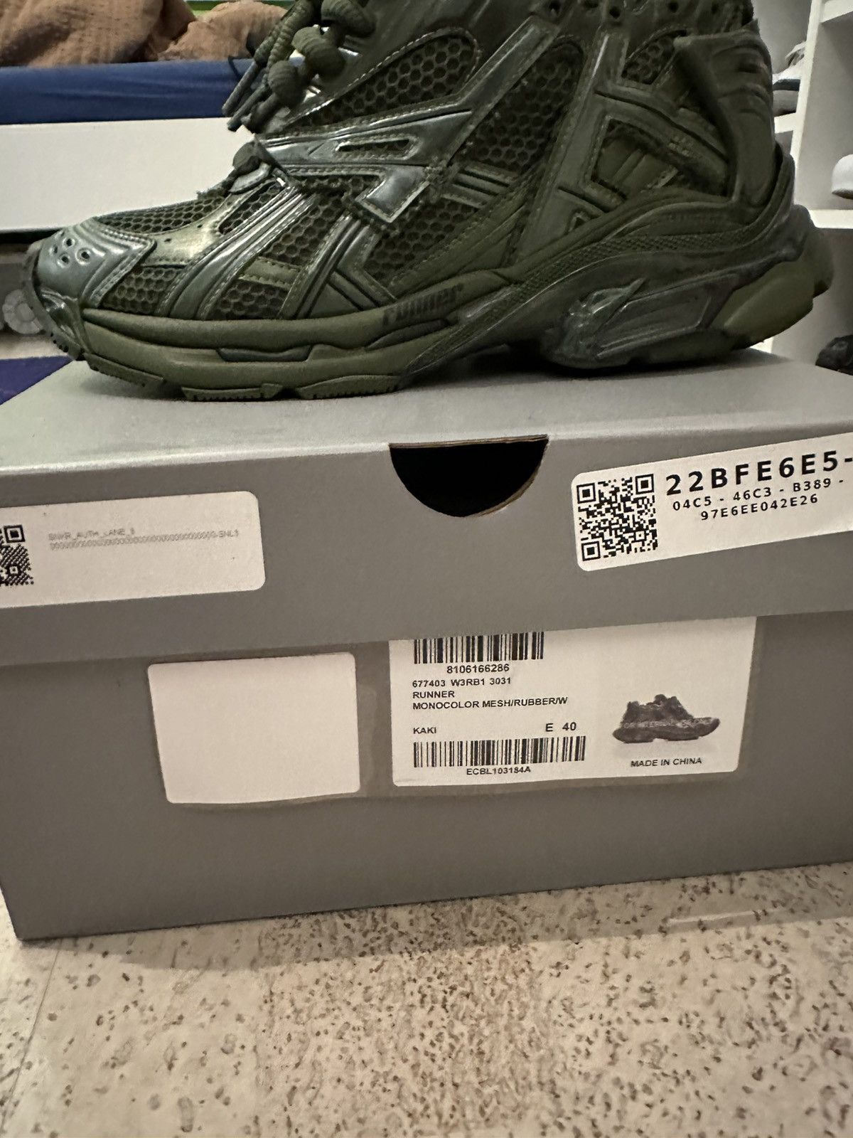 Balenciaga Balenciaga runner khaki Size US 7 / EU 40 - 4 Thumbnail