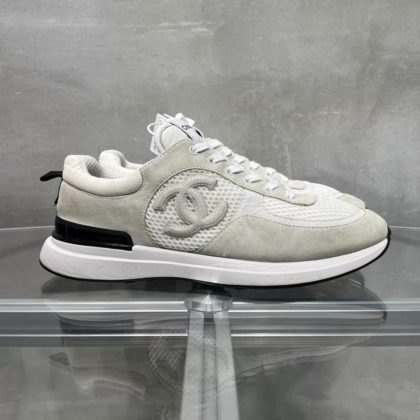 Chanel Chanel Classic CC White Sneaker 43 Size US 10 / EU 43 - 4 Thumbnail