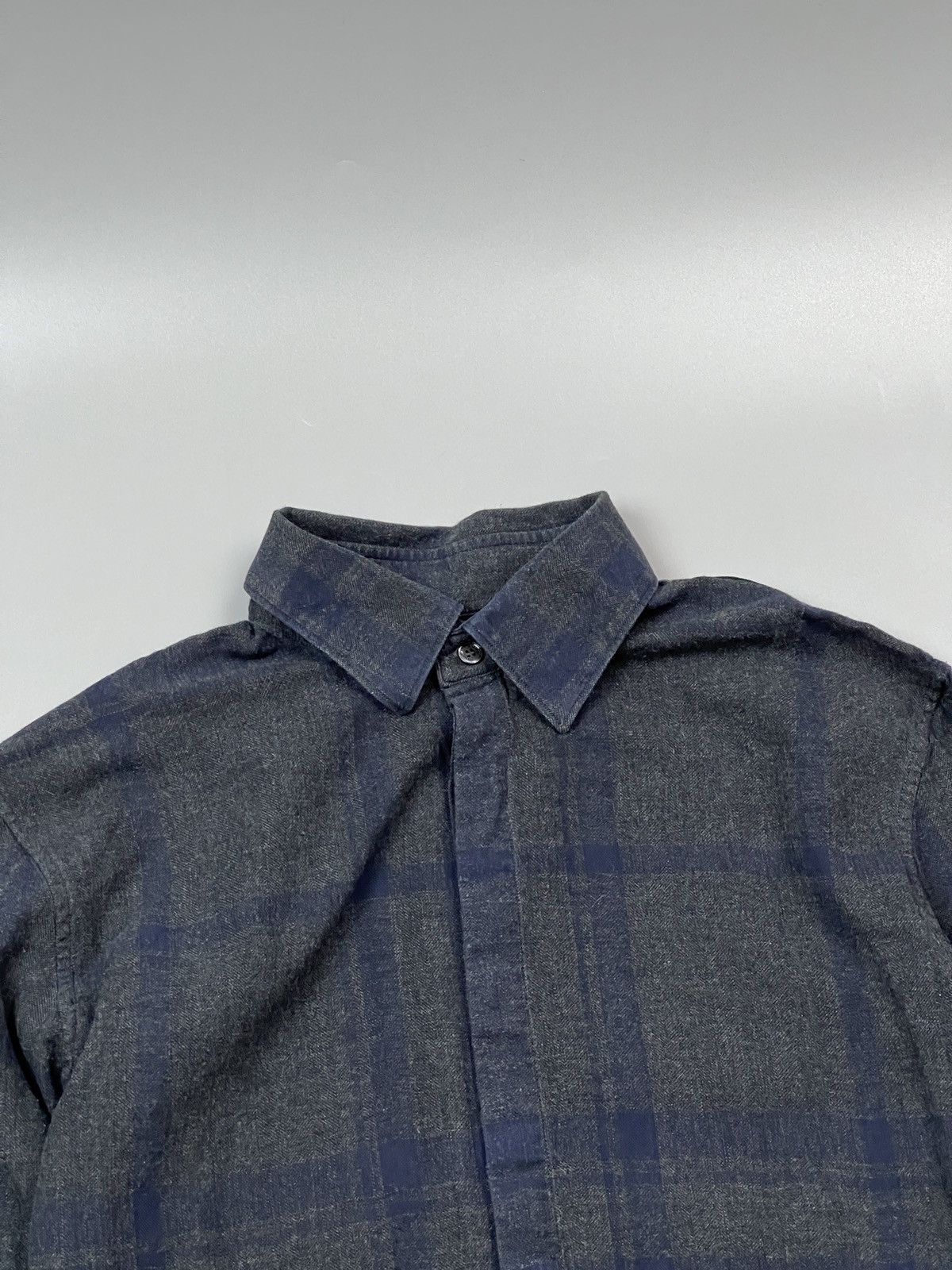 Burberry Burberry London Nova Check Flannel Shirt (Y0479) Size US XS / EU 42 / 0 - 3 Thumbnail