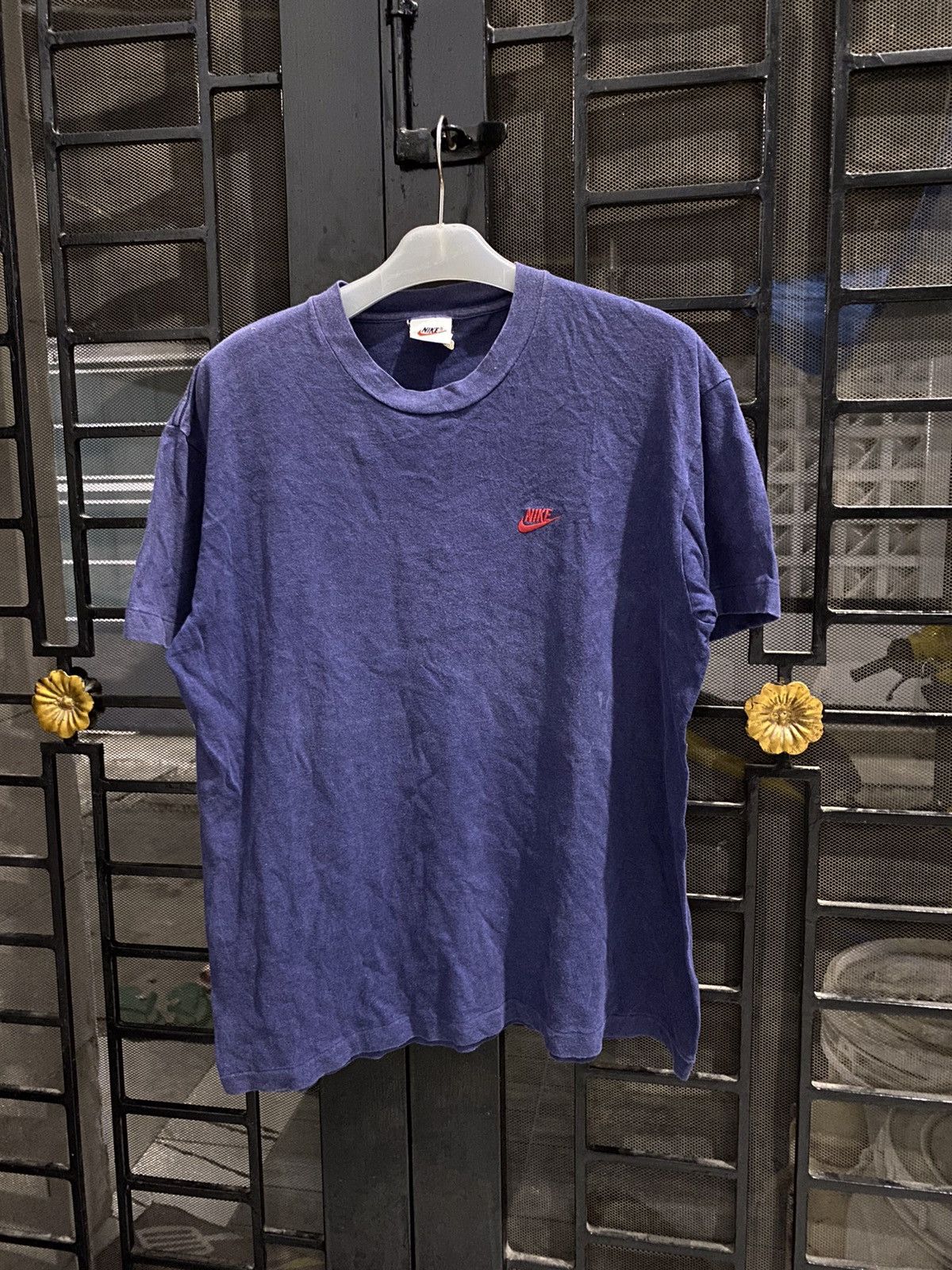 Nike × Vintage Vintage nike small swoosh 90s sun faded tee Size US L / EU 52-54 / 3 - 1 Thumbnail