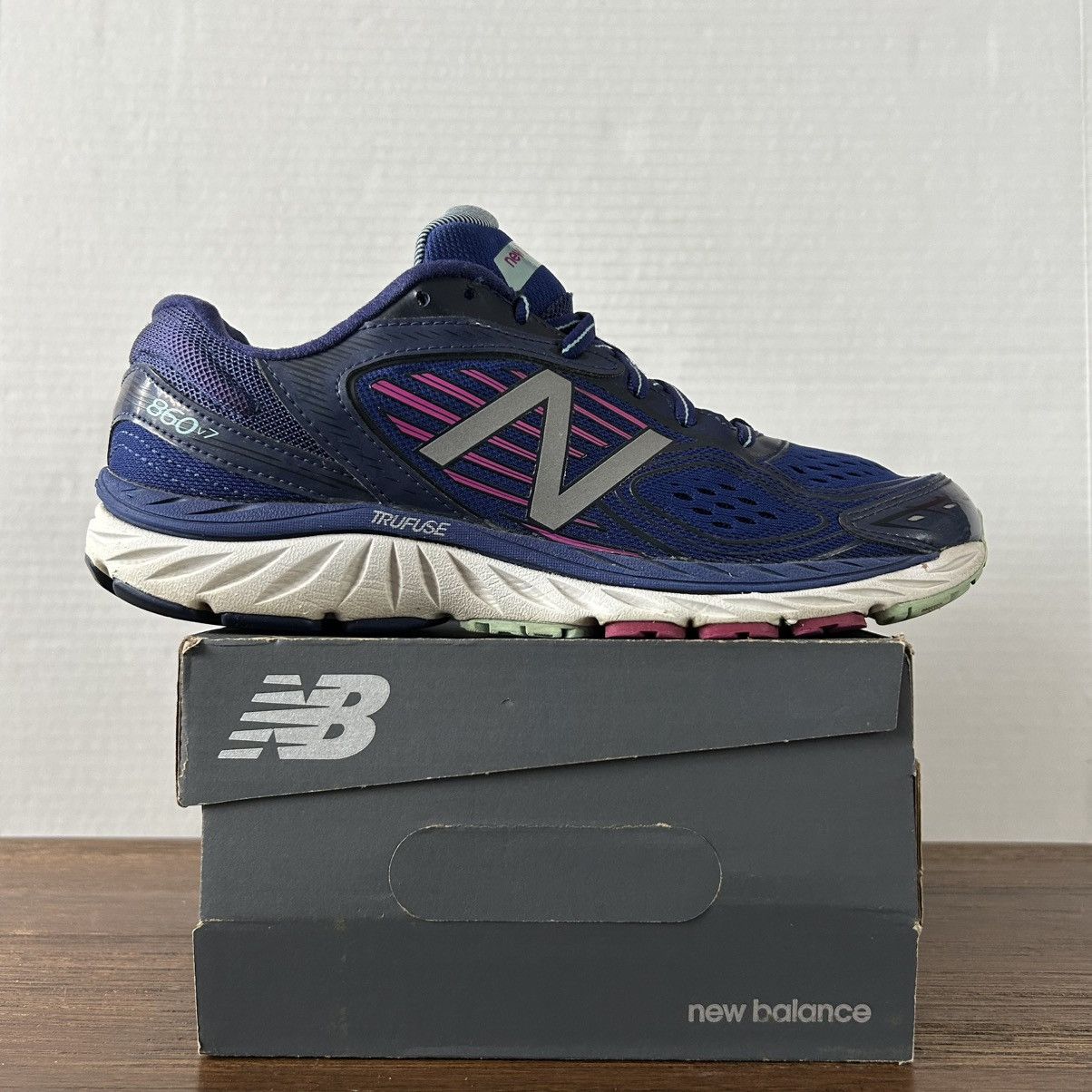 New Balance New Balance 860 Running Shoes Blue/Purple Women 10.5 Size US 10.5 / IT 40.5 - 1 Thumbnail
