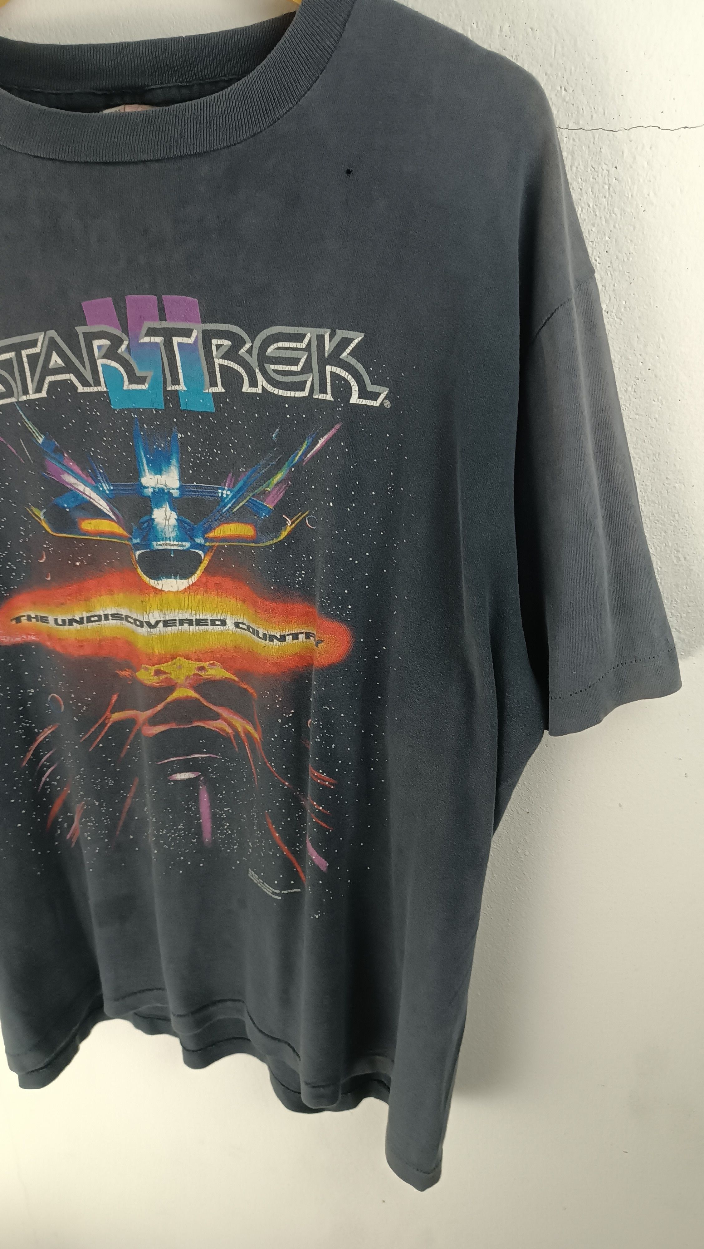 Vintage THRASH FADED VINTAGE 90'S STAR TREK VI MOVIE TEE VERY RARE Size US XL / EU 56 / 4 - 7 Thumbnail