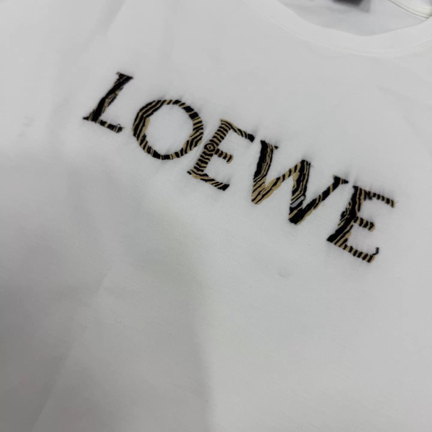 Loewe Loewe 24ss White Embroidered Logo Tee M 99new Size M / US 6-8 / IT 42-44 - 3 Thumbnail