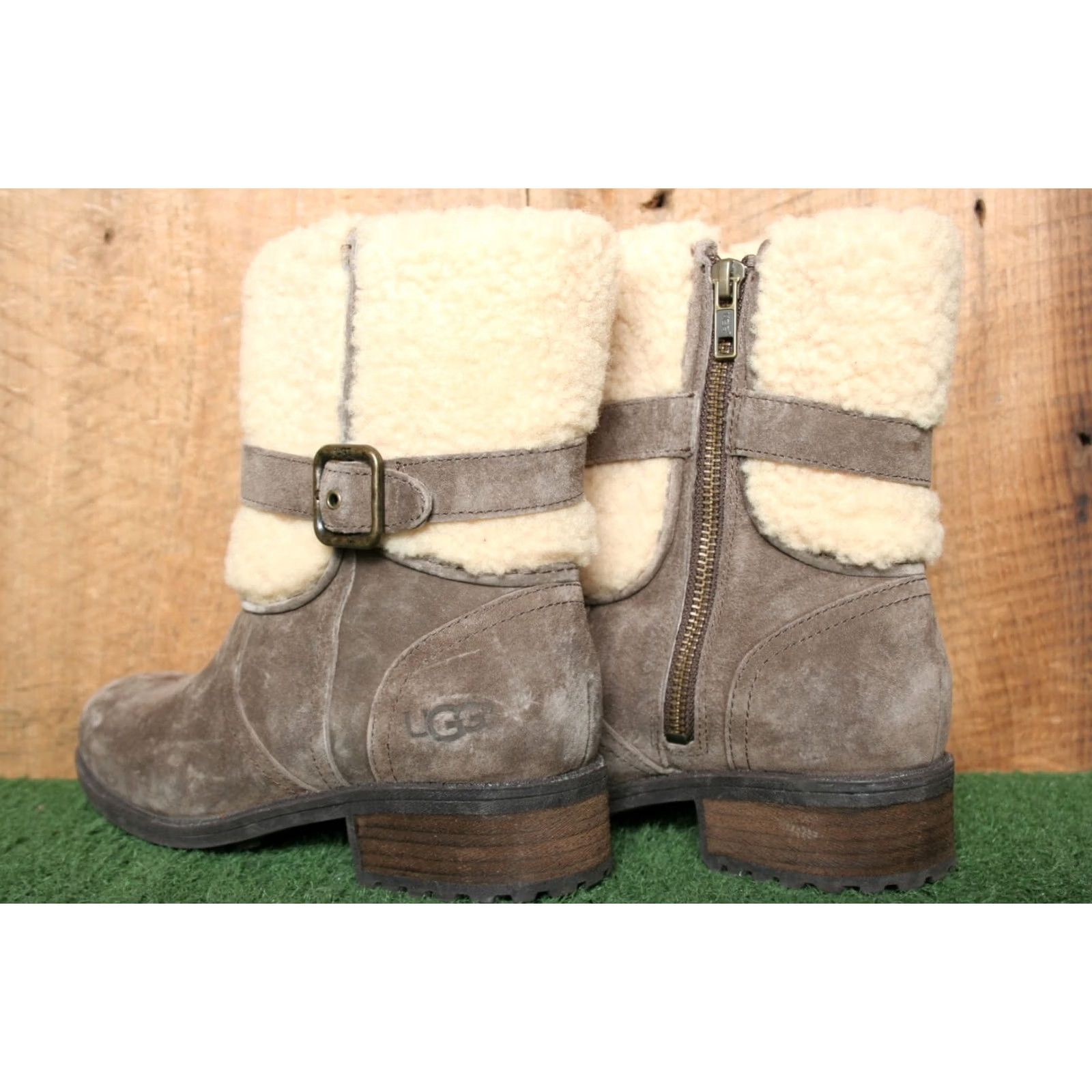 Ugg UGG Blayre II Boots Women Size 5 Brown Sheepskin Cuff Lined High Ankle Zip Bootie Size US 5 / IT 35 - 3 Thumbnail