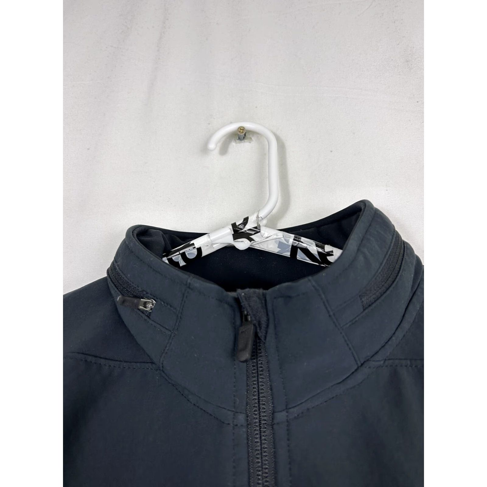 Nike VINTAGE Nike Women's XS Black Therma Fit Packable Hood Training Jacket 658059 PAC 12 Size XS / US 0-2 / IT 36-38 - 6 Thumbnail
