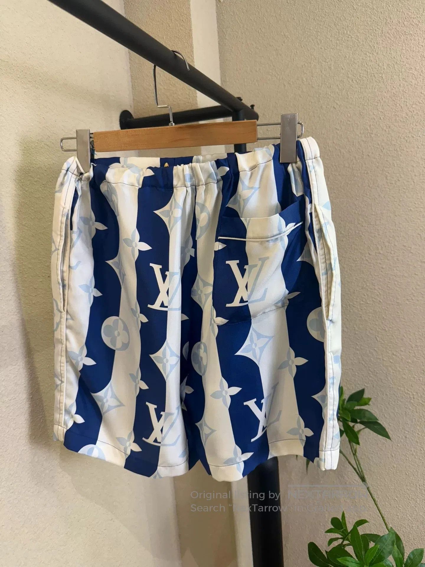 Louis Vuitton Louis Vuitton Blue White Monogram Silk Shorts. Size US 38 / EU 54 - 2 Thumbnail
