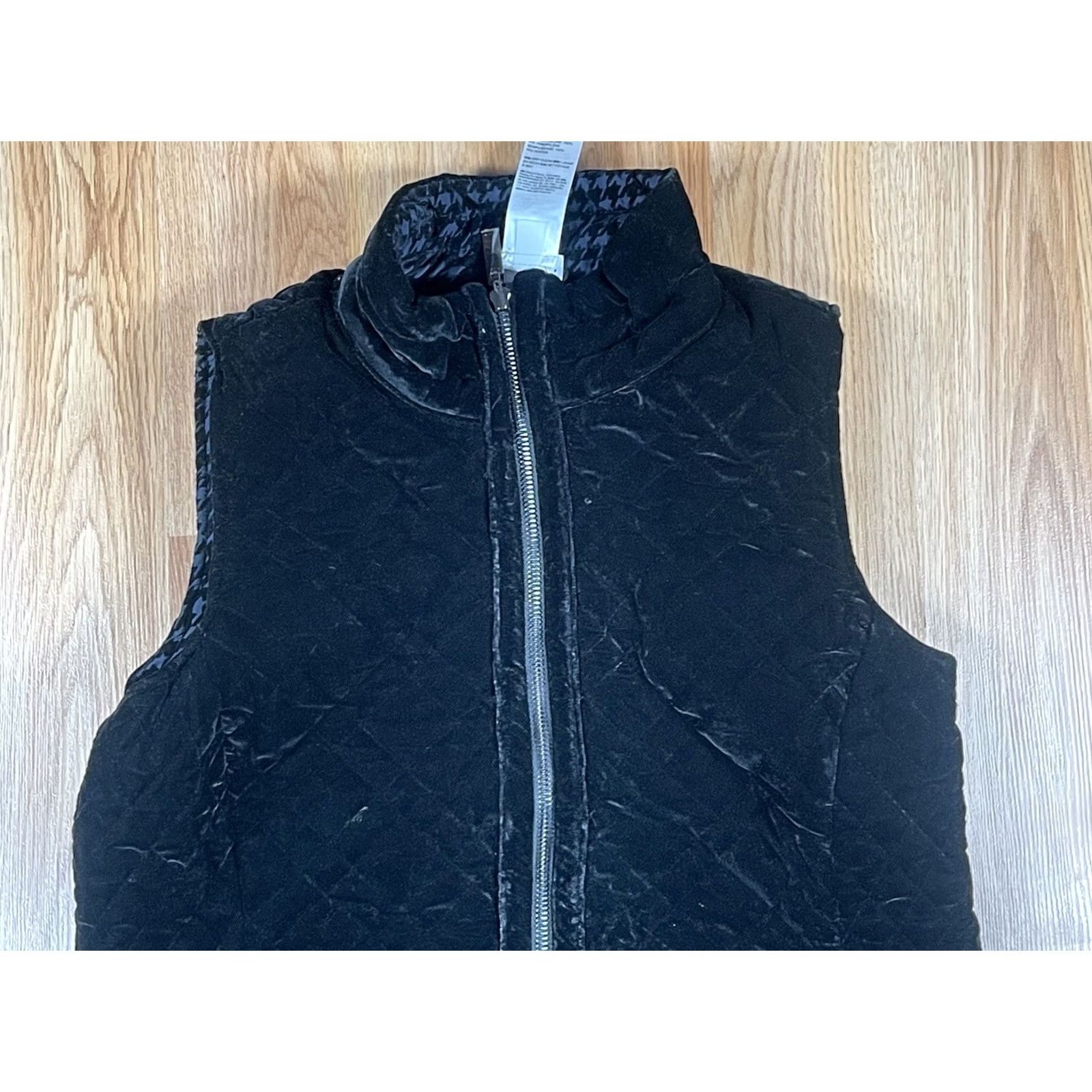 Vintage Chico's Womens Quilted Vest Full Zip Black Tufted Lined Sleeveless Size 0 Size XS / US 0-2 / IT 36-38 - 2 Thumbnail