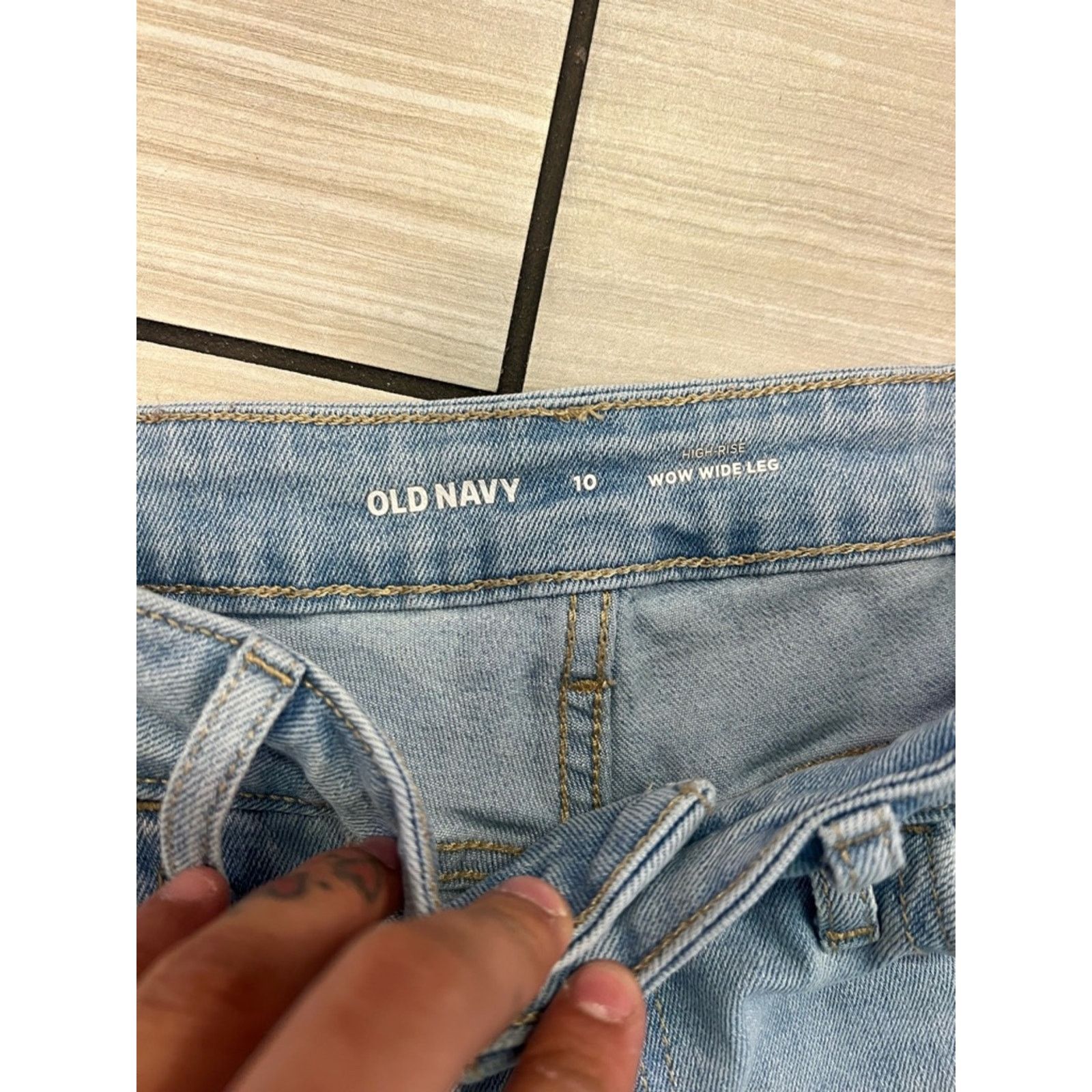 Old Navy Old Navy High Rise Wide Leg Jeans Size 30" / US 8 / IT 44 - 3 Thumbnail