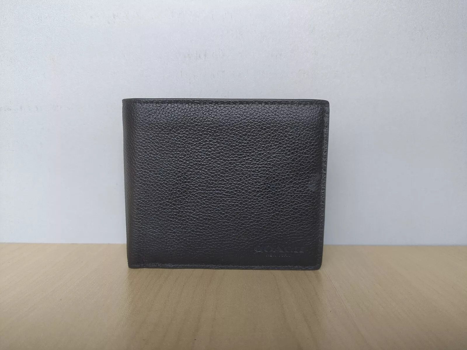 Coach Coach 3 - IN - 1 Leather Wallet T 0565 Size ONE SIZE - 1 Thumbnail