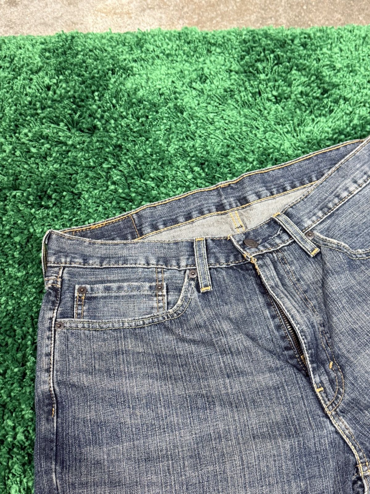 Levi's Levi's 559 Denim Cut Off Raw Hem Tab Jean Shorts Sz. 34 Size US 34 / EU 50 - 5 Thumbnail
