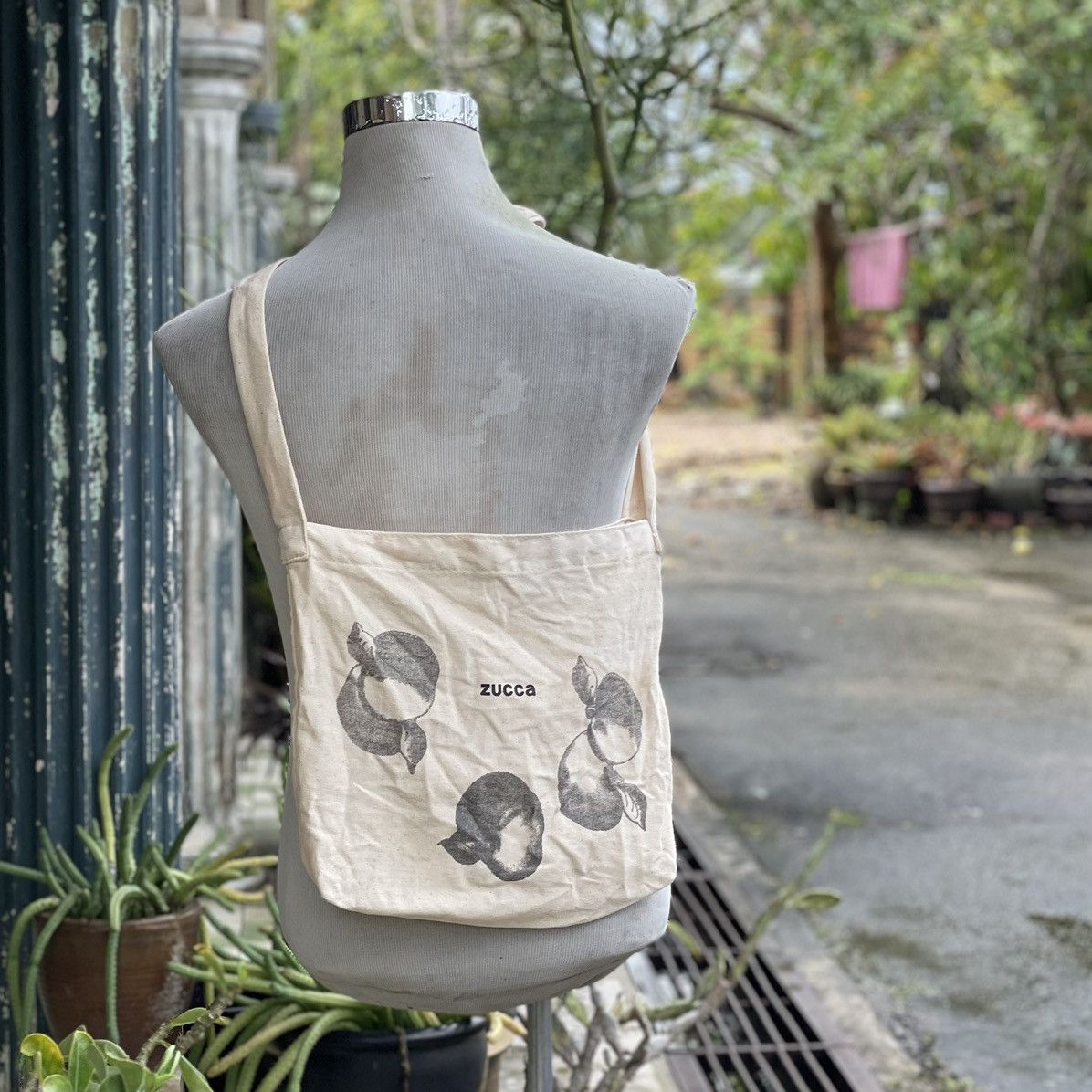 Issey Miyake × Zucca Zucca Knot Cotton Crossbody Size ONE SIZE - 1 Thumbnail