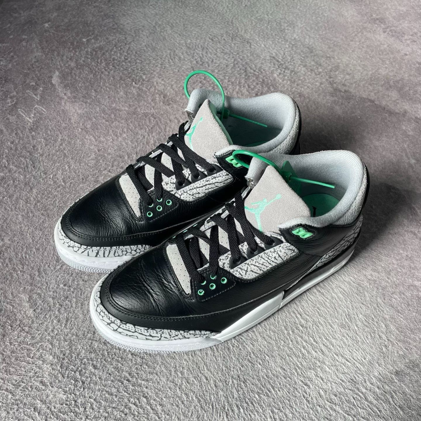 Nike Nike Green Lowtop Sneakers 43 Men Size US 10 / EU 43 - 1 Thumbnail