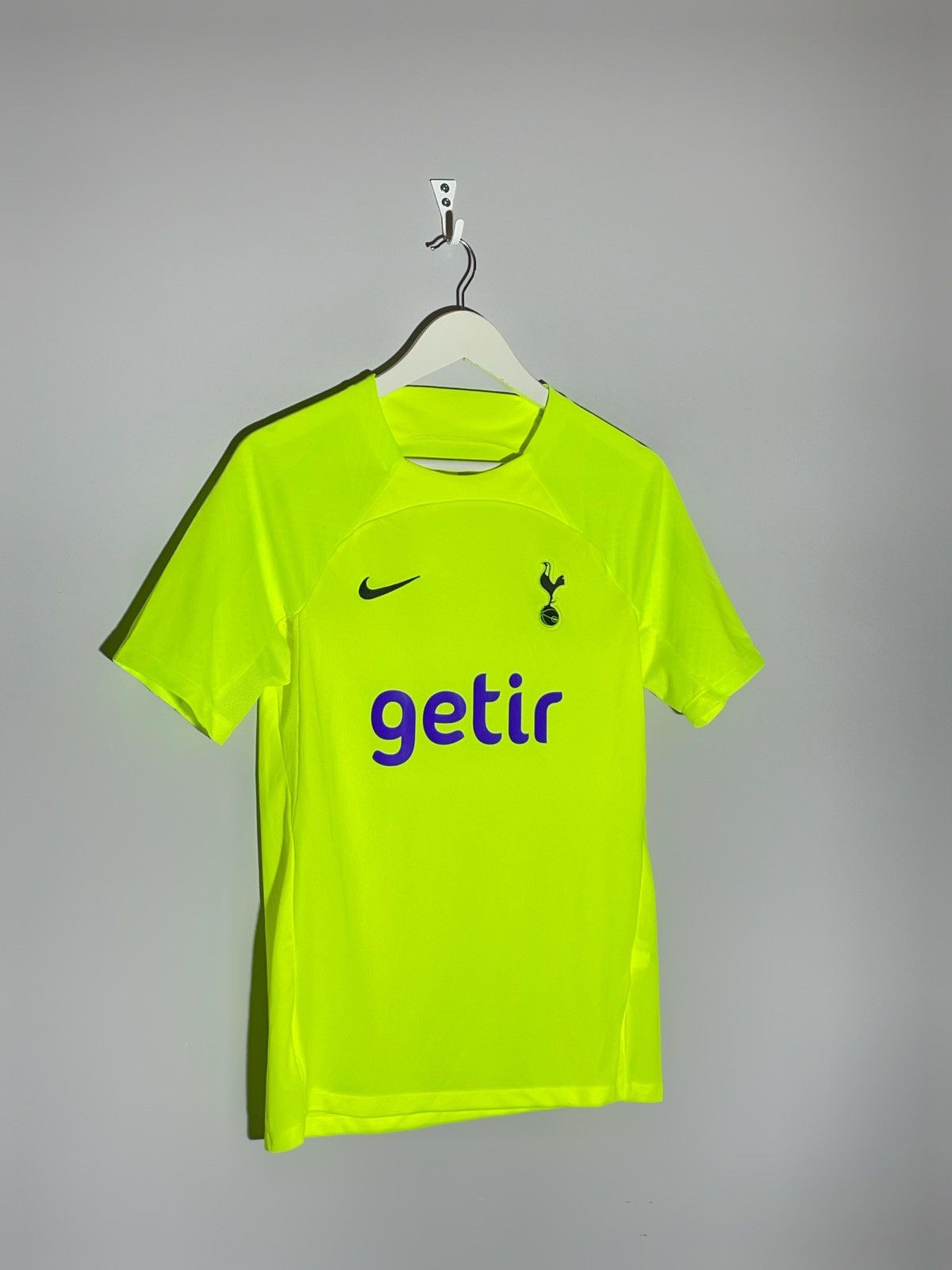 Nike Nike Tottenham Hotspur Strike Y2K Streetwear Football Shirt Size US S / EU 44-46 / 1 - 2 Thumbnail