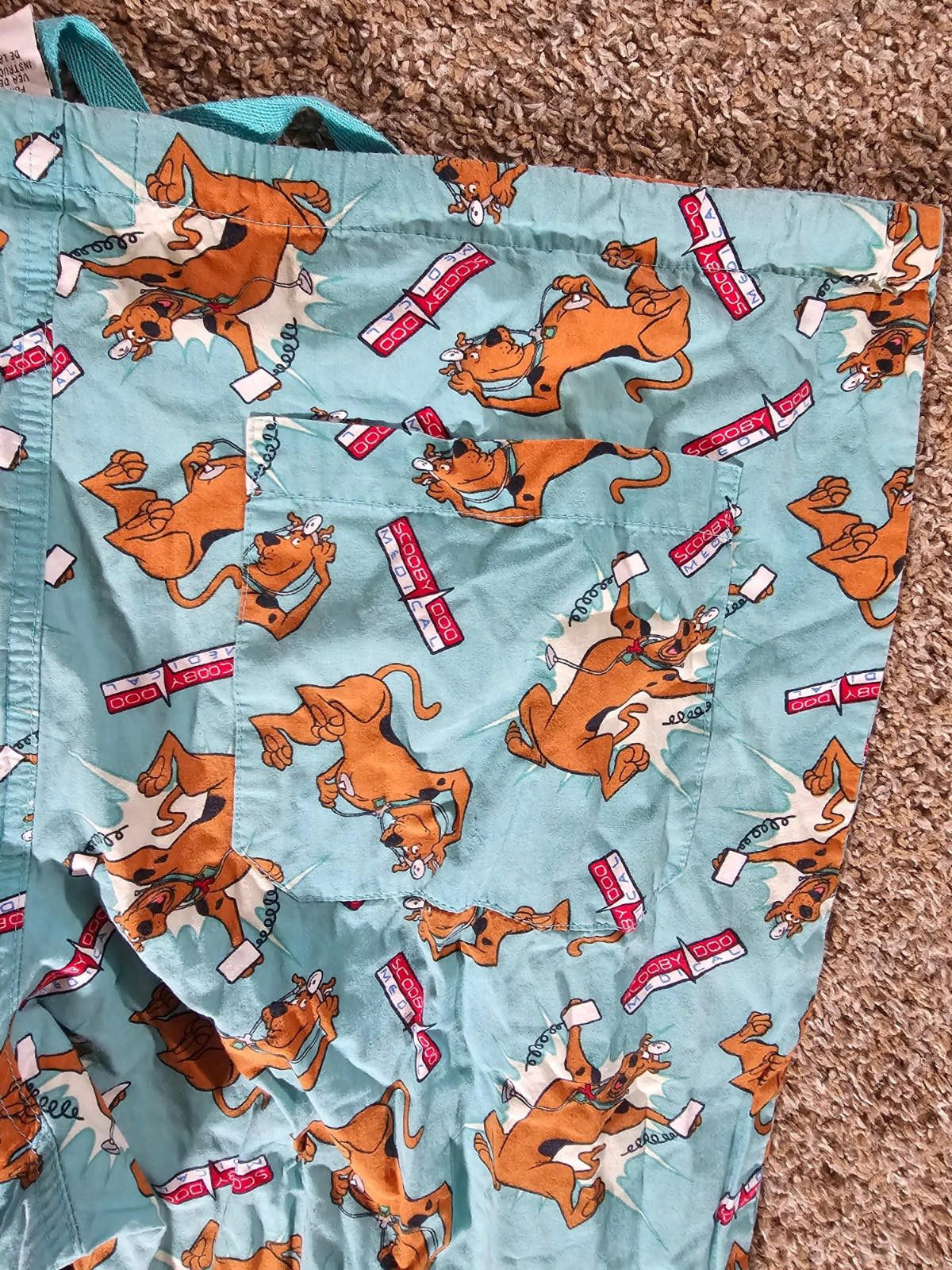 Designer Scooby Doo Medical scrubs Set Medium 2003 "REAR!" Very Rare Size ONE SIZE - 9 Thumbnail