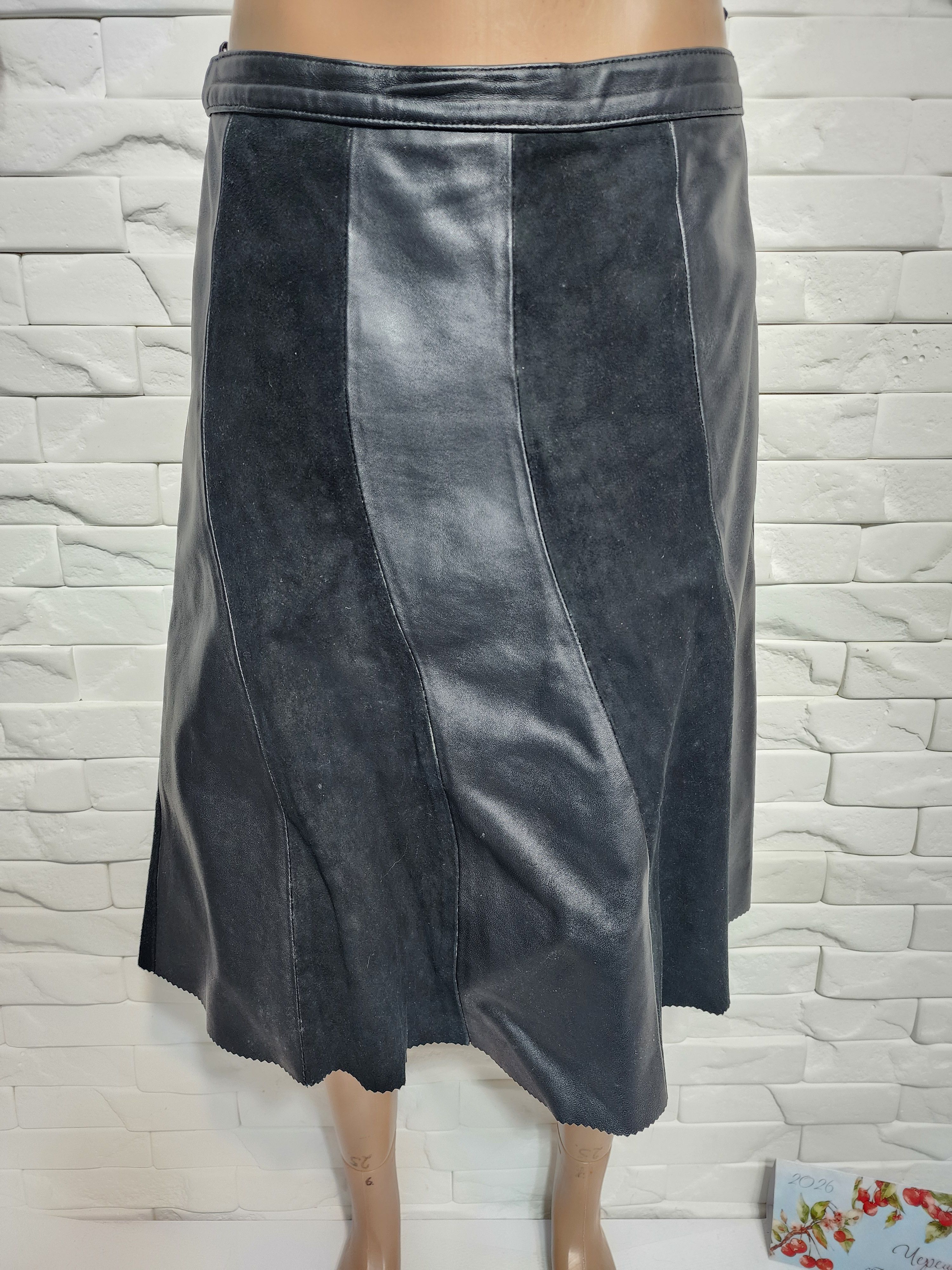 Other Black Leather & Suede Pleated Skirt Size 31" - 2 Thumbnail