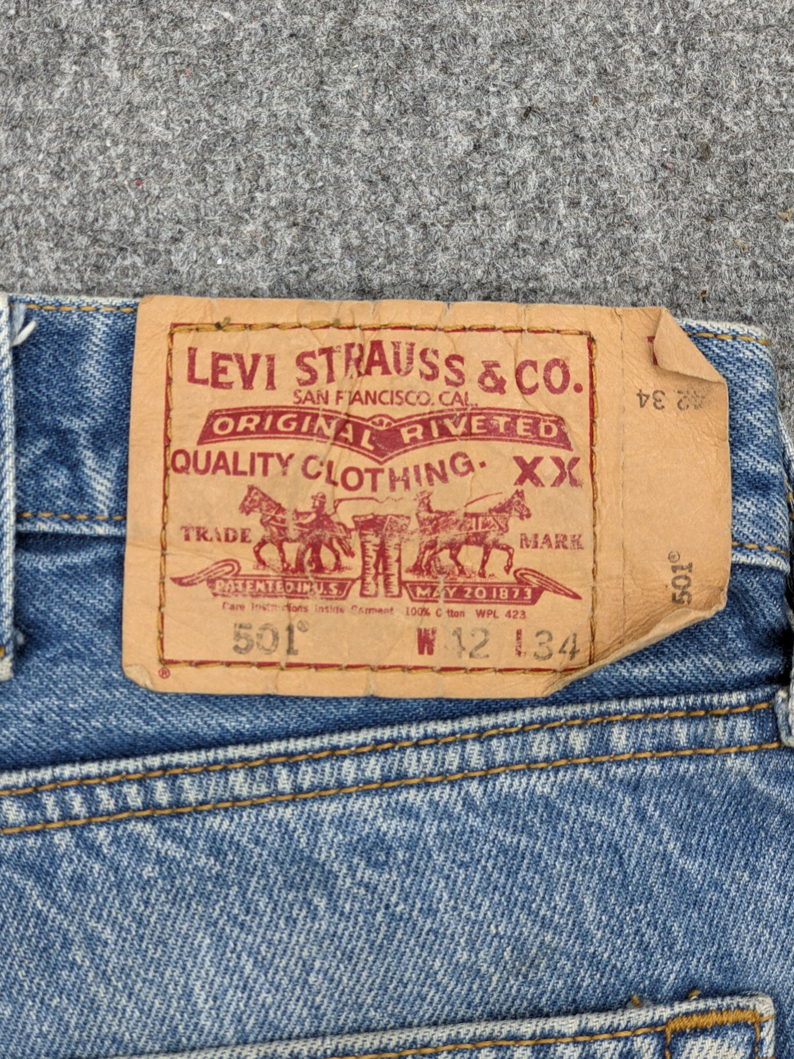 Levi's × Vintage Vintage Levi's 501 Faded Blue Denim DJ0018Z Size US 39 - 5 Thumbnail