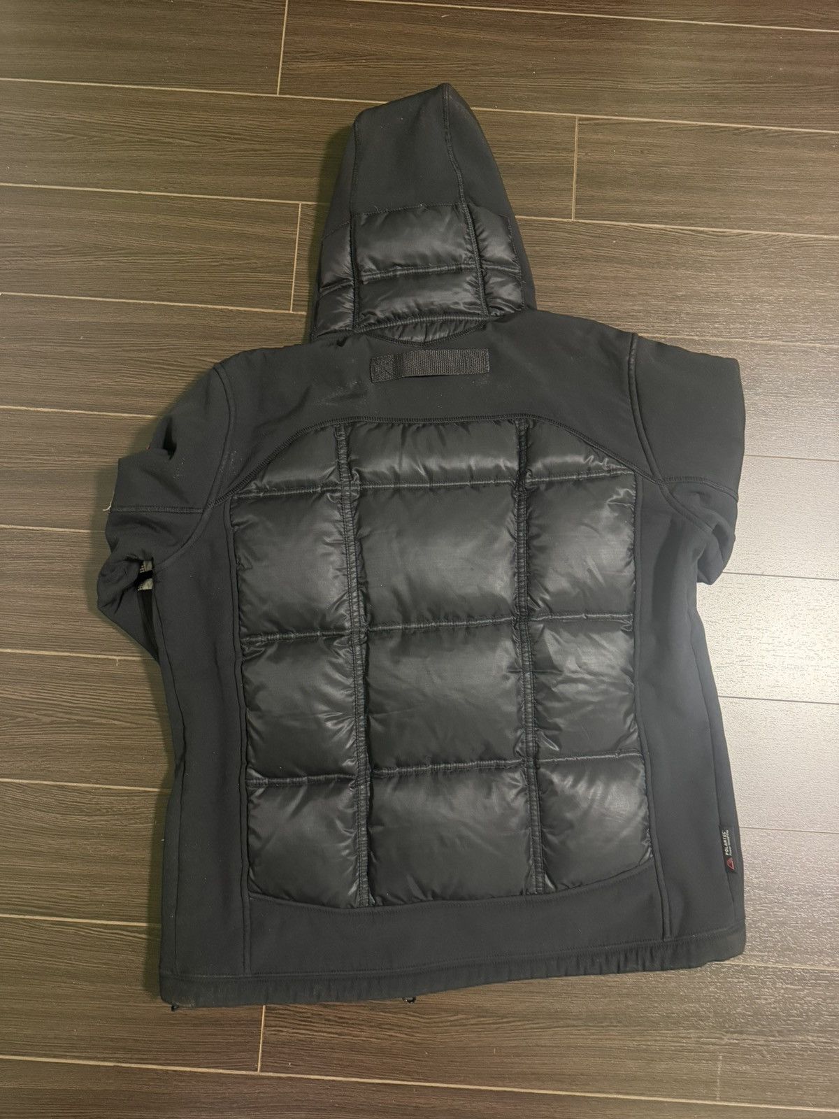 Canada Goose Canada Goose Hybridge hood down Jacket Size US L / EU 52-54 / 3 - 3 Thumbnail