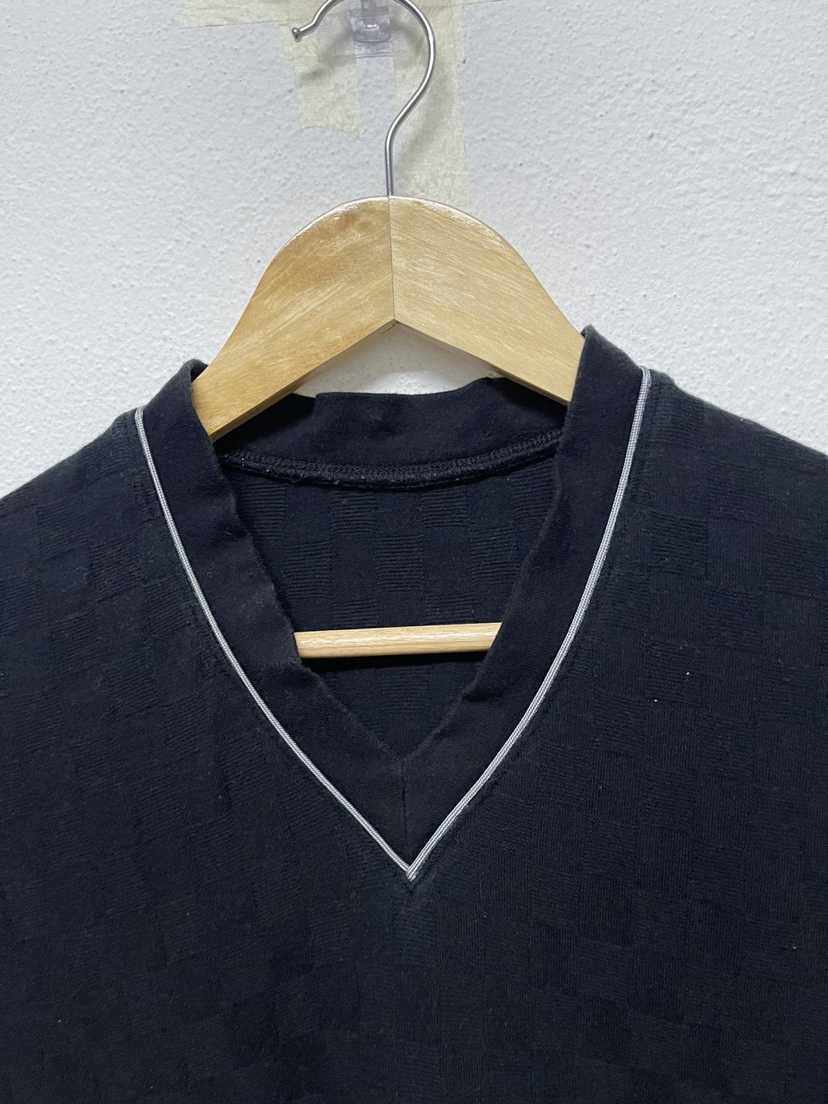 Issey Miyake 90s ISSEY MIYAKE TETE HOMME V NECK BRICK TSHIRT Size US S / EU 44-46 / 1 - 6 Thumbnail