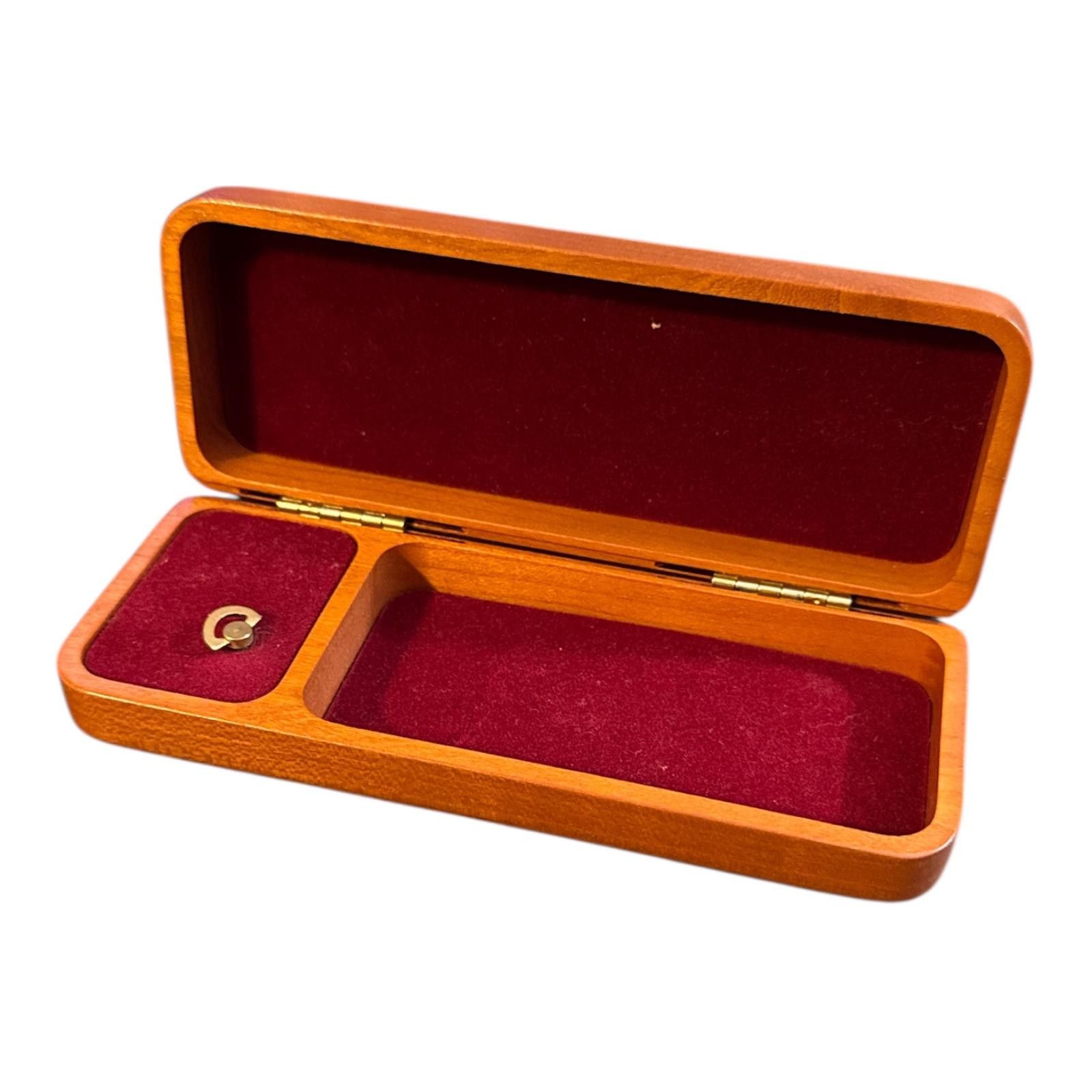 The Unbranded Brand Vintage Wood Jewelry Music Box Floral Carved Velvet Interior Size ONE SIZE - 2 Thumbnail
